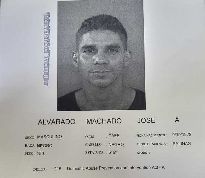 José Alvarado Machado tenía expediente criminal previo por violencia de género.