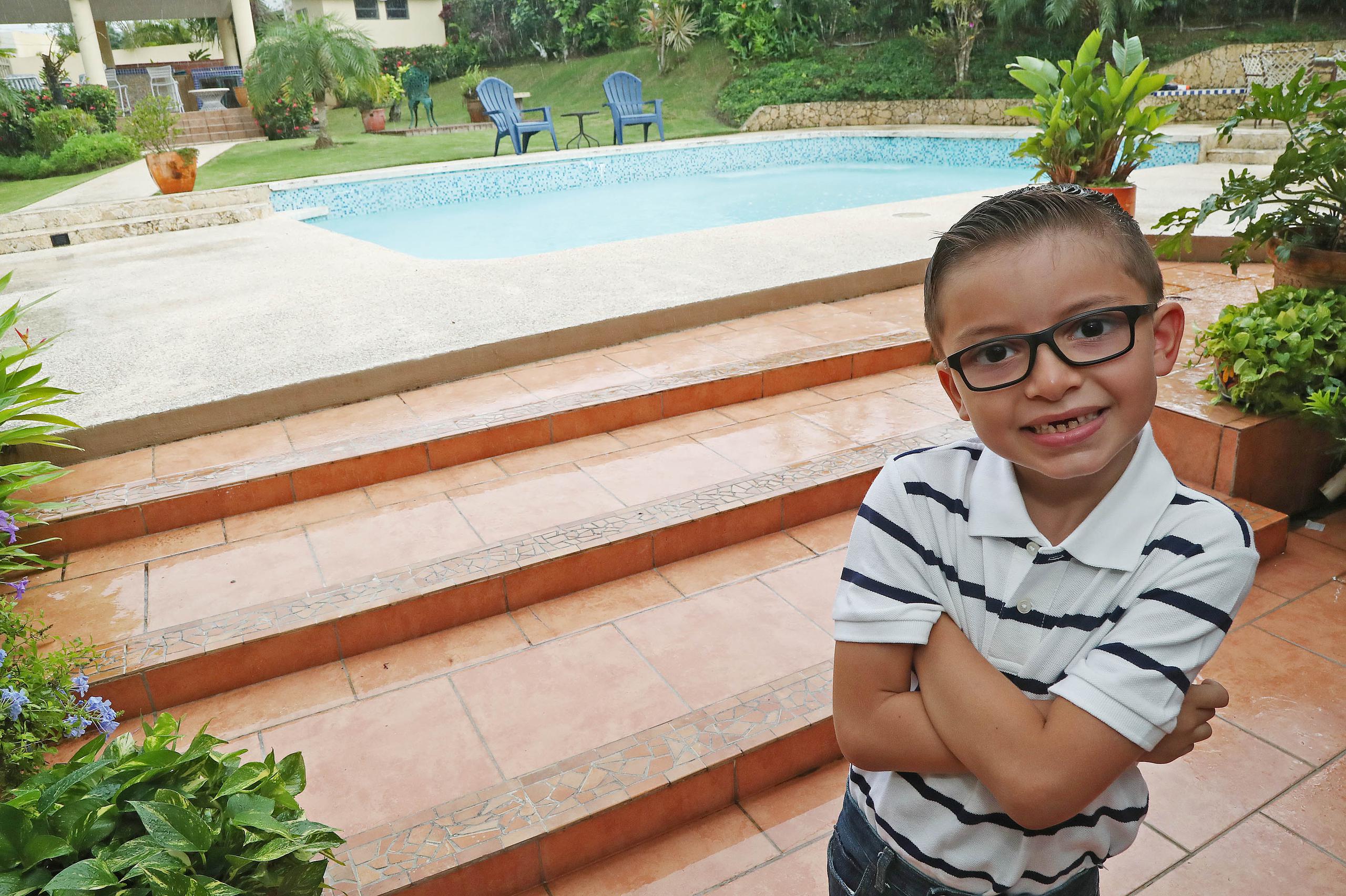 Contó la abuela de Sebastián, Norma Figueroa, que la piscina de su casa es de tan solo cuatro pies. (david.villafane@gfrmedia.com)