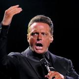 Para celebrar los 50 años de Luis Miguel