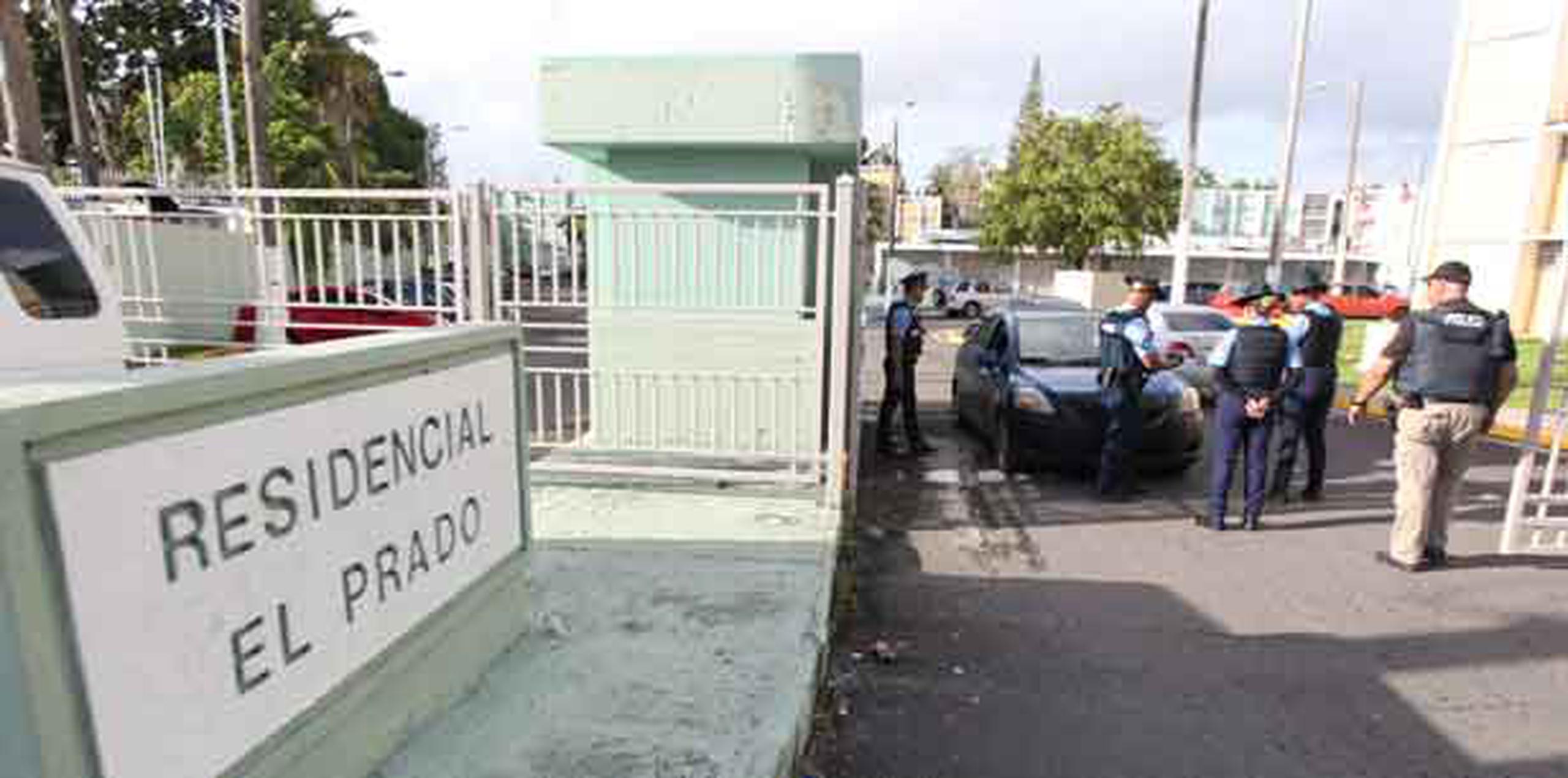 Argenis E. Bruzon, de 30 años, que fue uno de los individuos arrestados ayer en medio de un operativo realizado por la Policía en el residencial El Prado en Río Piedras. (alex.figueroa@gfrmedia.com)