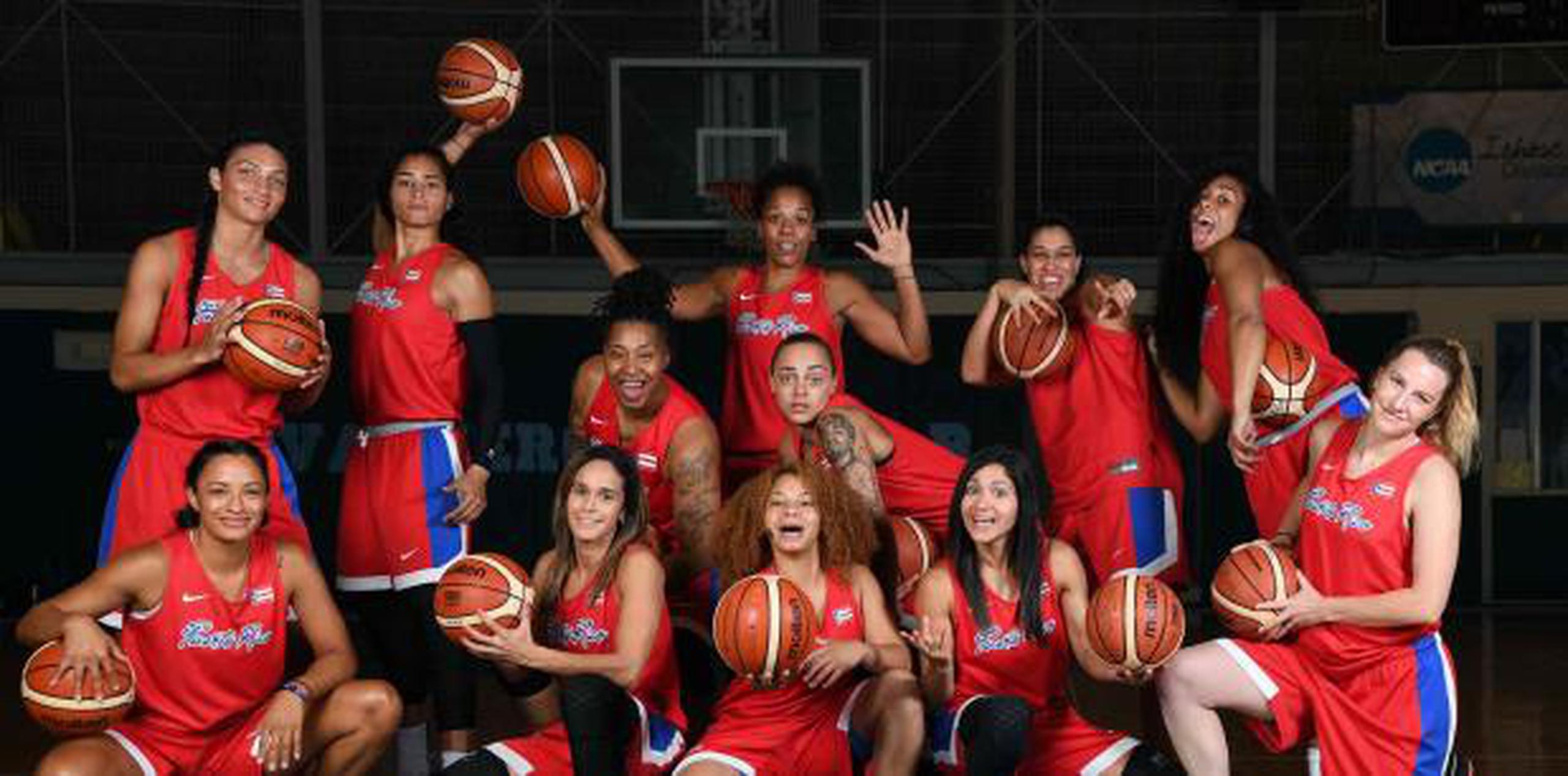 Equipo Nacional de baloncesto femenino que irá al Mundial. (Andre Kang / andre.kang@gfrmedia.com)