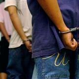 Arrestan 10 personas con armas y drogas en Santurce y Río Piedras