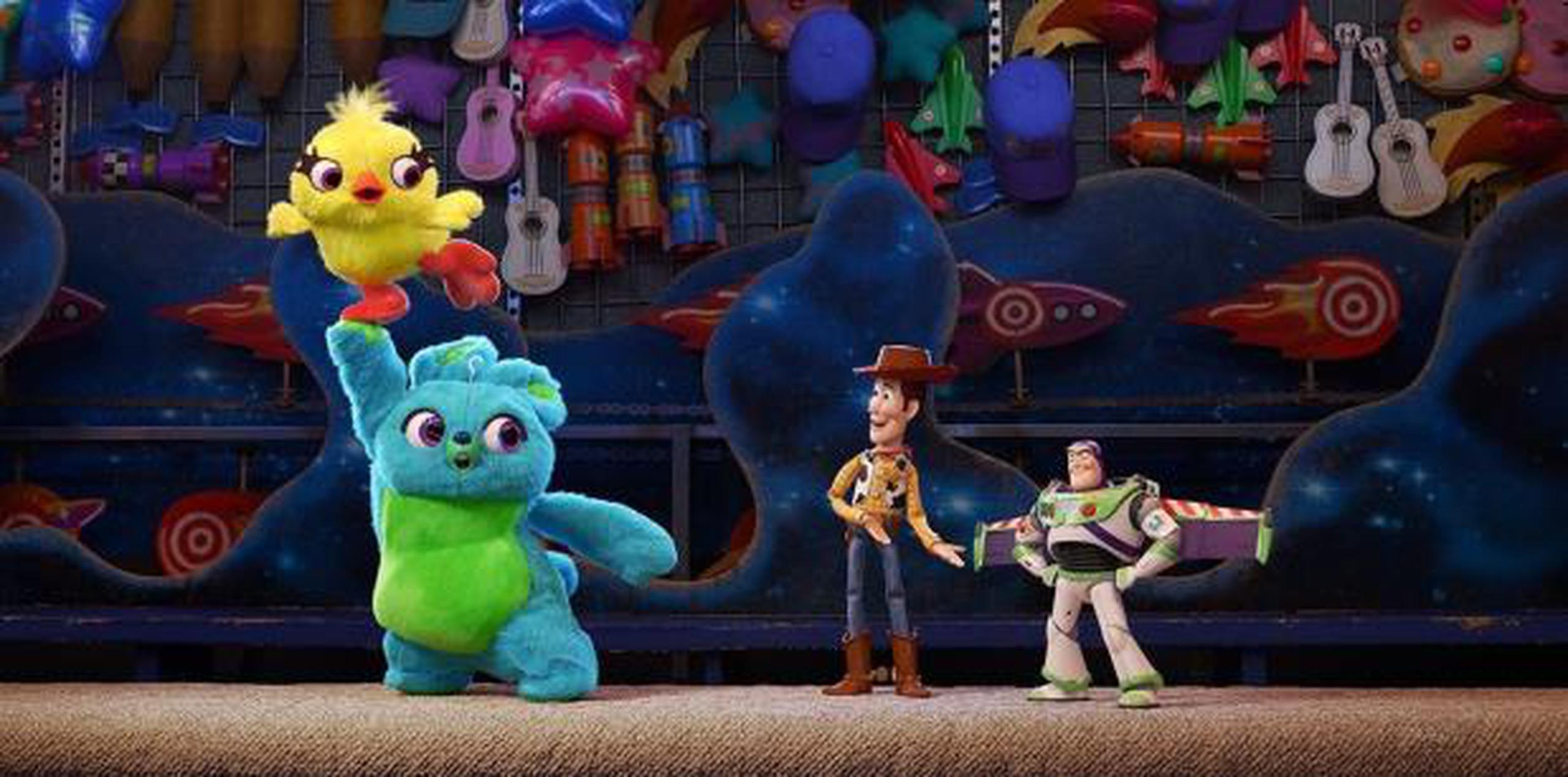 Ducky, Bunny, Woody y Buzz Lightyear en "Toy Story 4". (Disney Pixar)