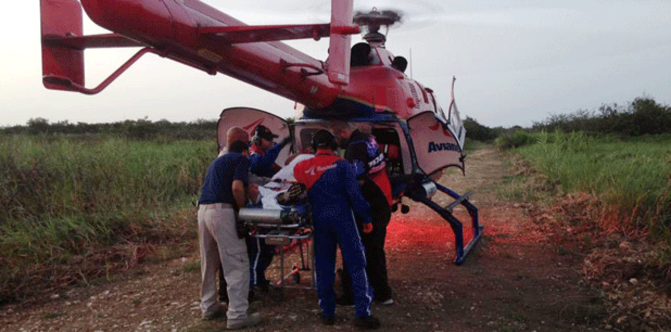 El hombre fue llevado en condición de cuidado al Centro Médico, de Río Piedras, a bordo de una ambulancia aérea. (Suministrada)