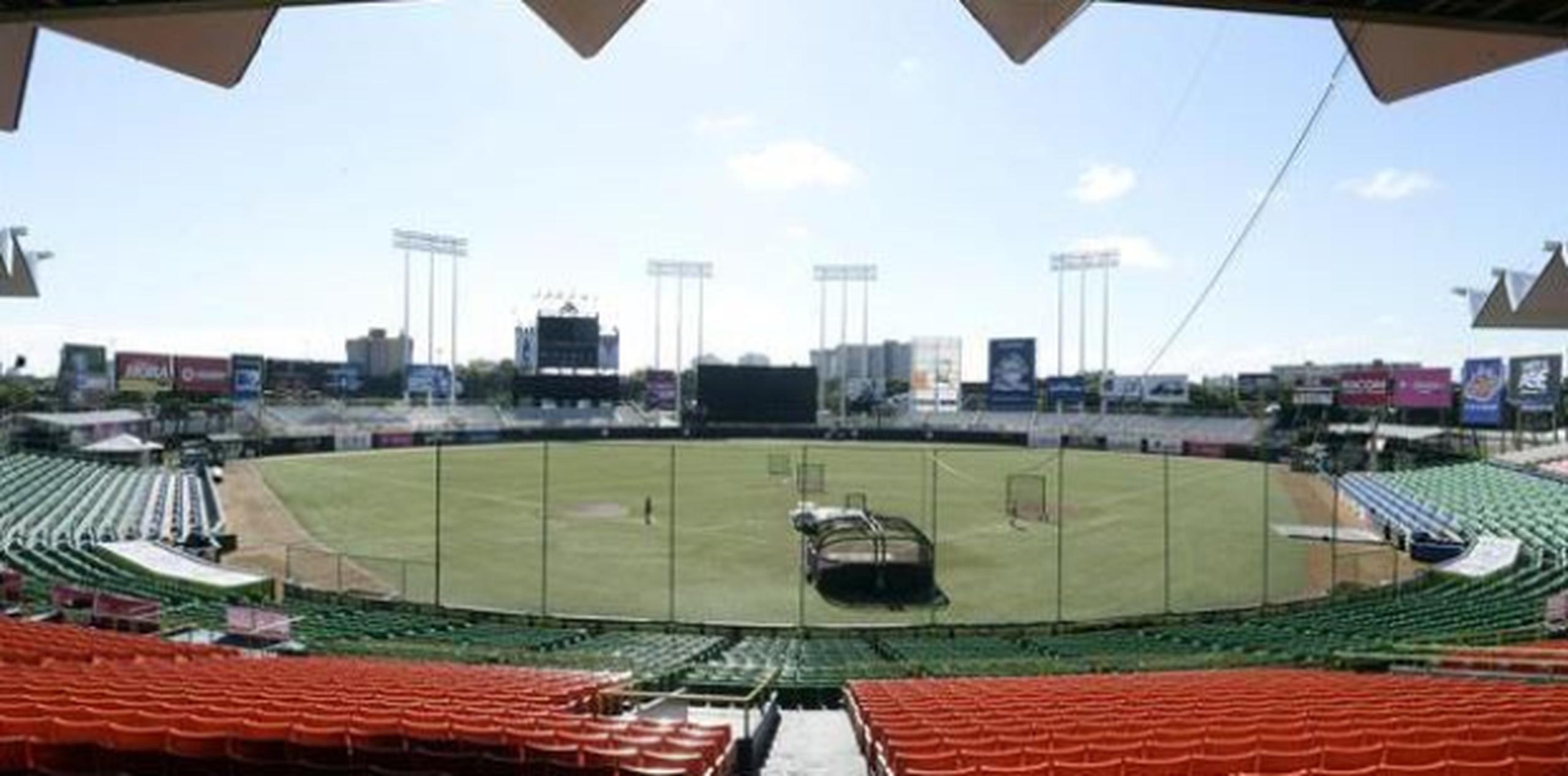 La solicitud mediante carta de las Ligas Mayores de utilizar el estadio municipal de San Juan coincide  con la fecha de los dos partidos cancelados entre los Piratas de Pittsburgh y los Marlins de Miami el 30 y 31 de mayo en el parque capitalino. (Archivo)