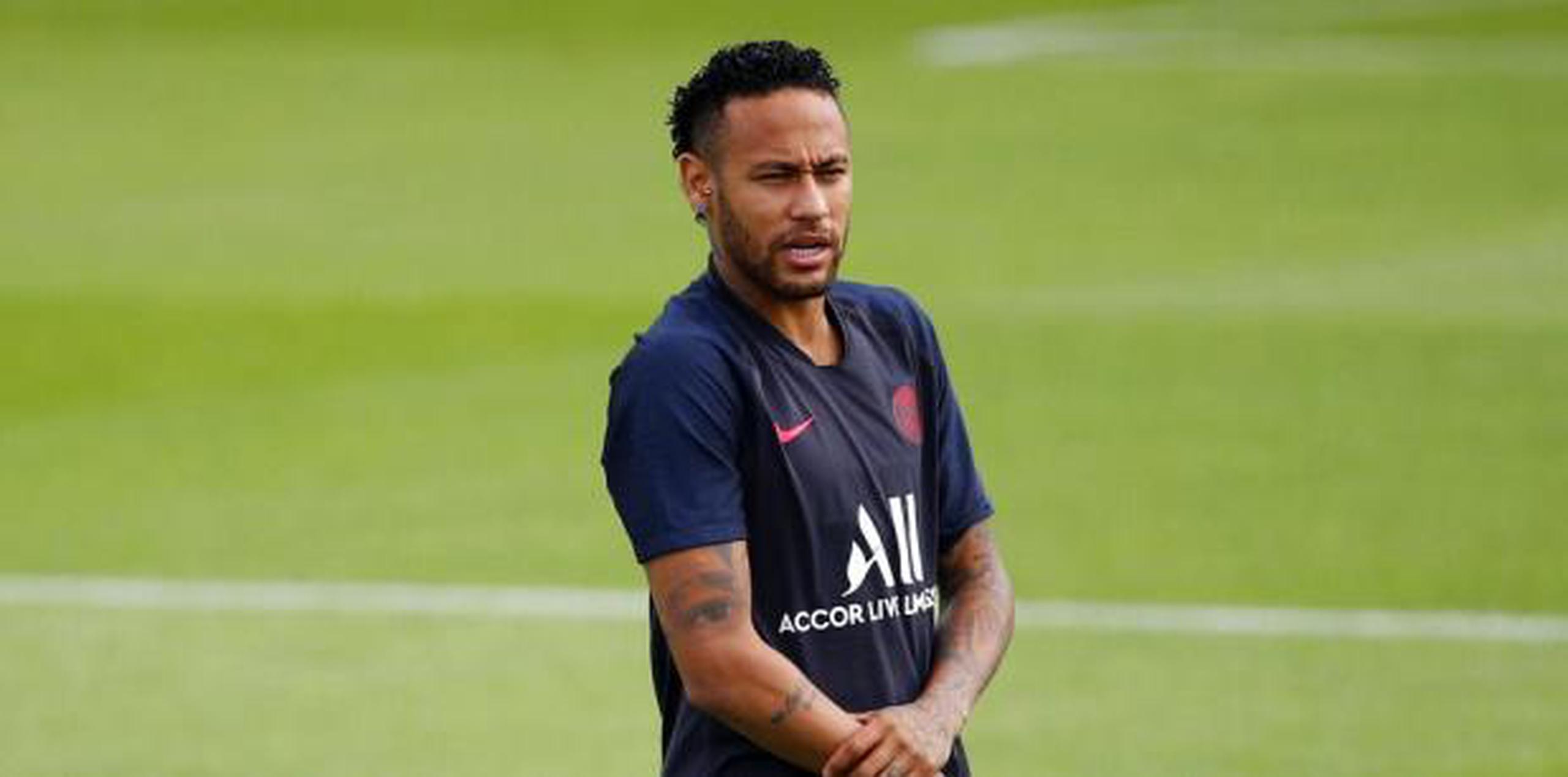 Neymar regresaría al equipo español que abandonó hace dos años. (AP)