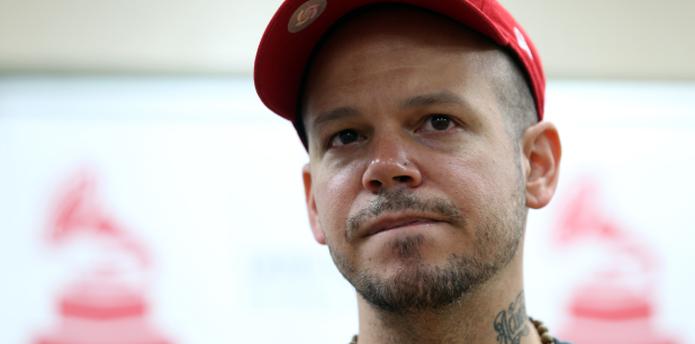 El intérprete Calle 13 recibió una lluvia de críticas e insultos en su cuenta de Twitter por no asistir a la manifestación en el Capitolio. (Archivo)