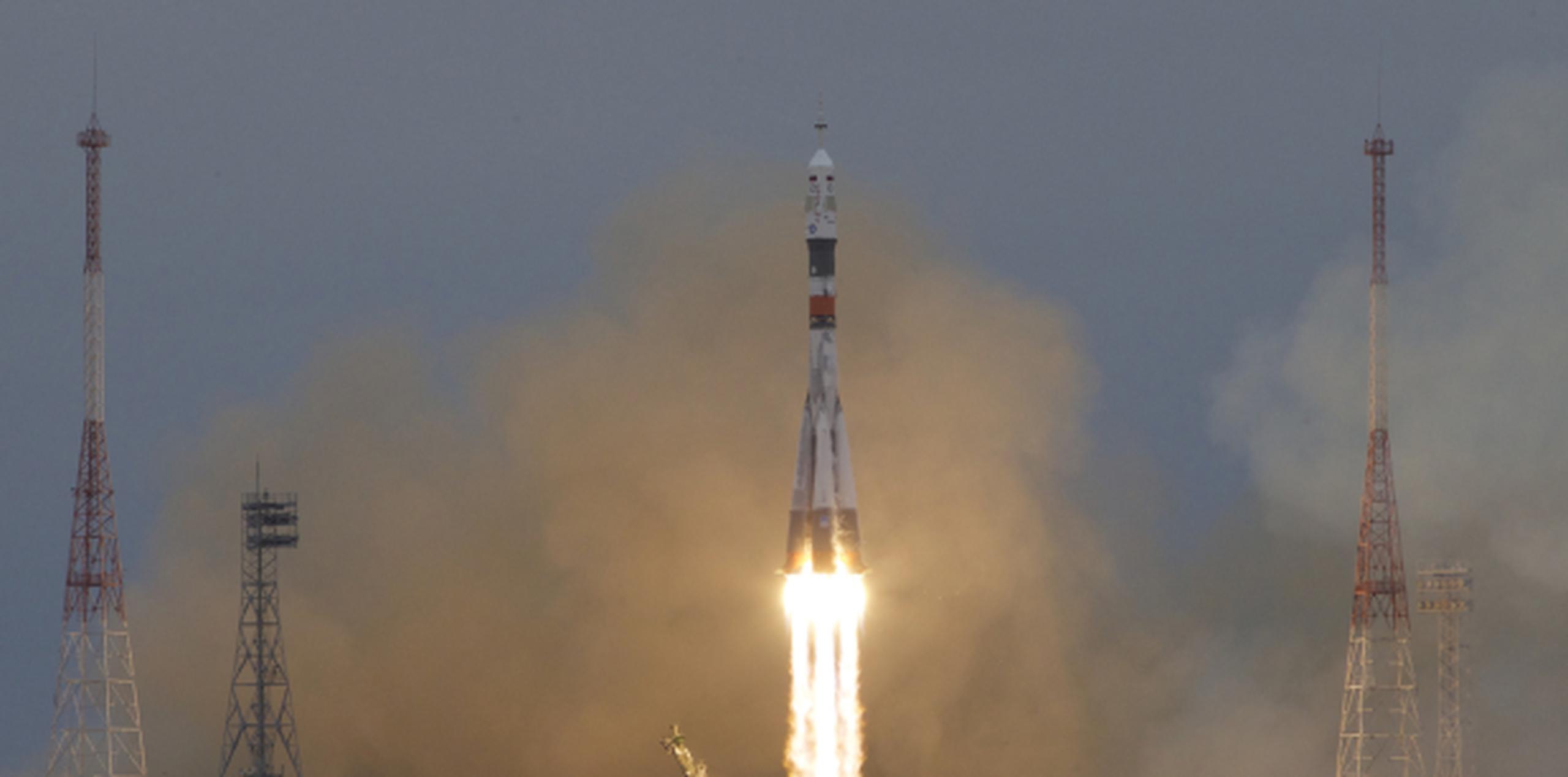 La nave espacial Soyuz MS-02 despegó el miércoles desde el cosmódromo de Baikonur, en Kazajistán. (AP/Ivan Sekretarev)
