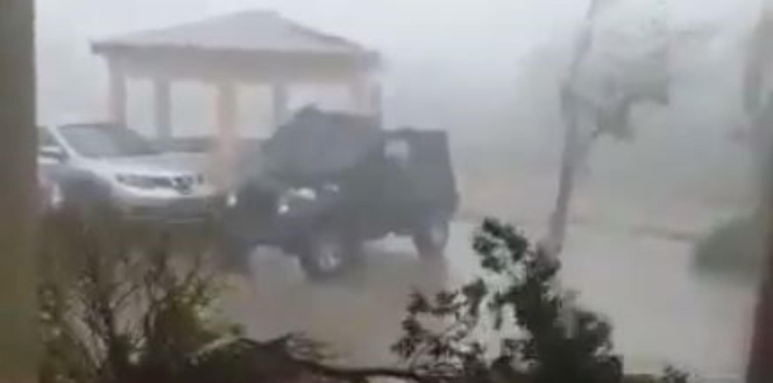 Parte del azote del huracán en Anguila. (YouTube)