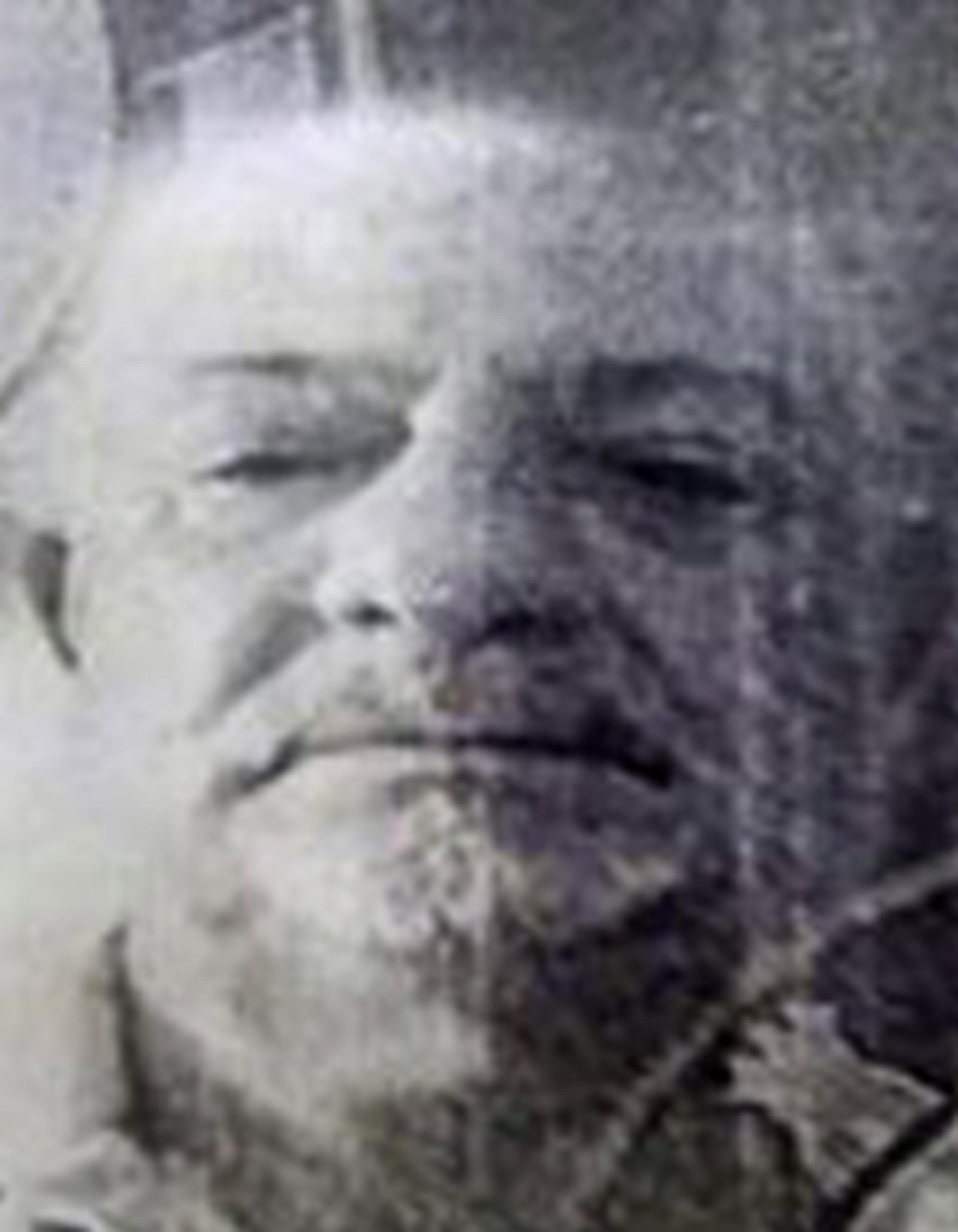 Foto suministrada por la Policía del sospechoso, quien fue descrito como de tez blanca y de 50 a 60 años de edad. (Archivo)