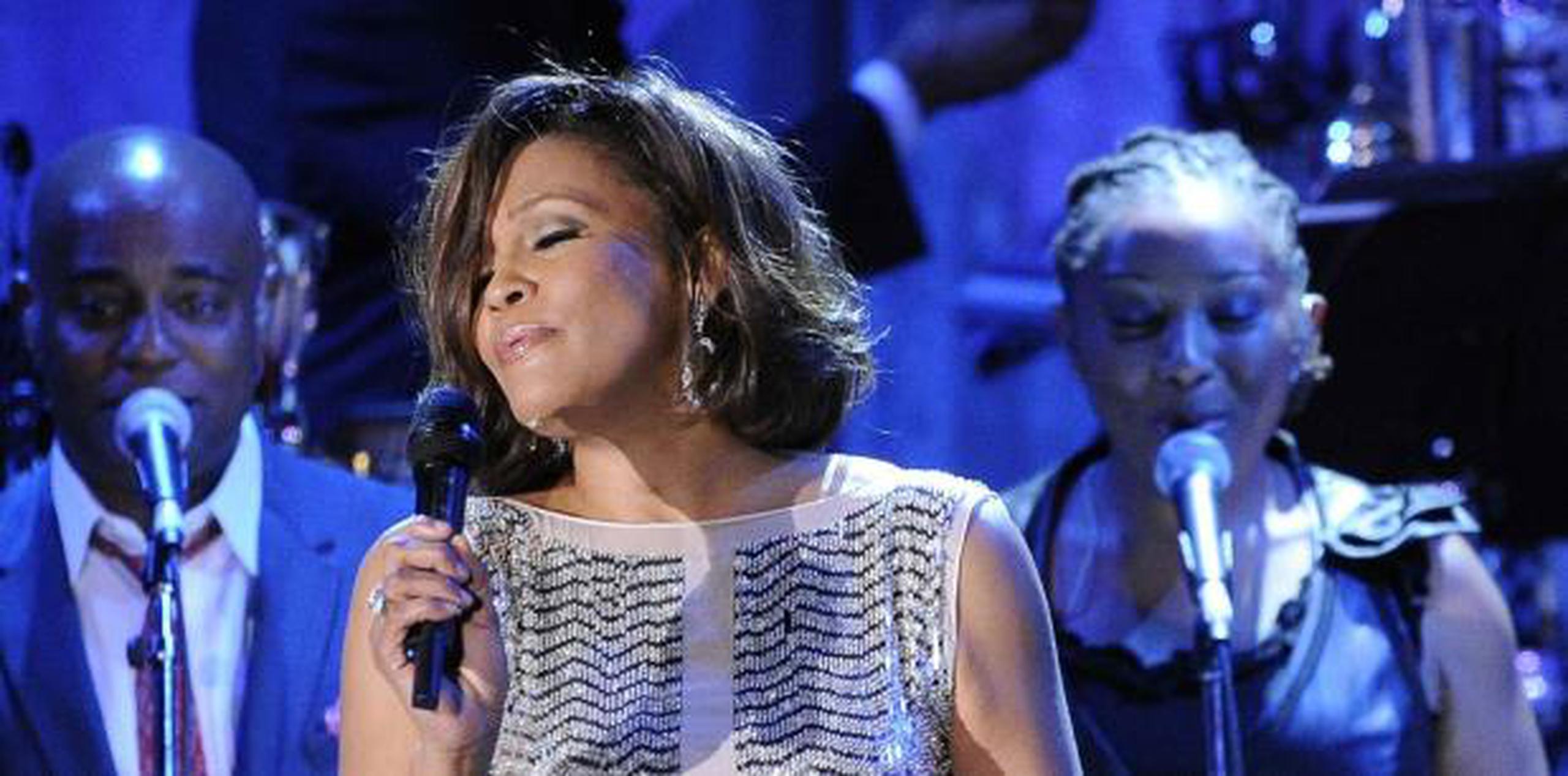 Whitney Houston murió en 2012, en la víspera de los Grammy, tras ser encontrada inconsciente en una bañera de hotel. (AP)