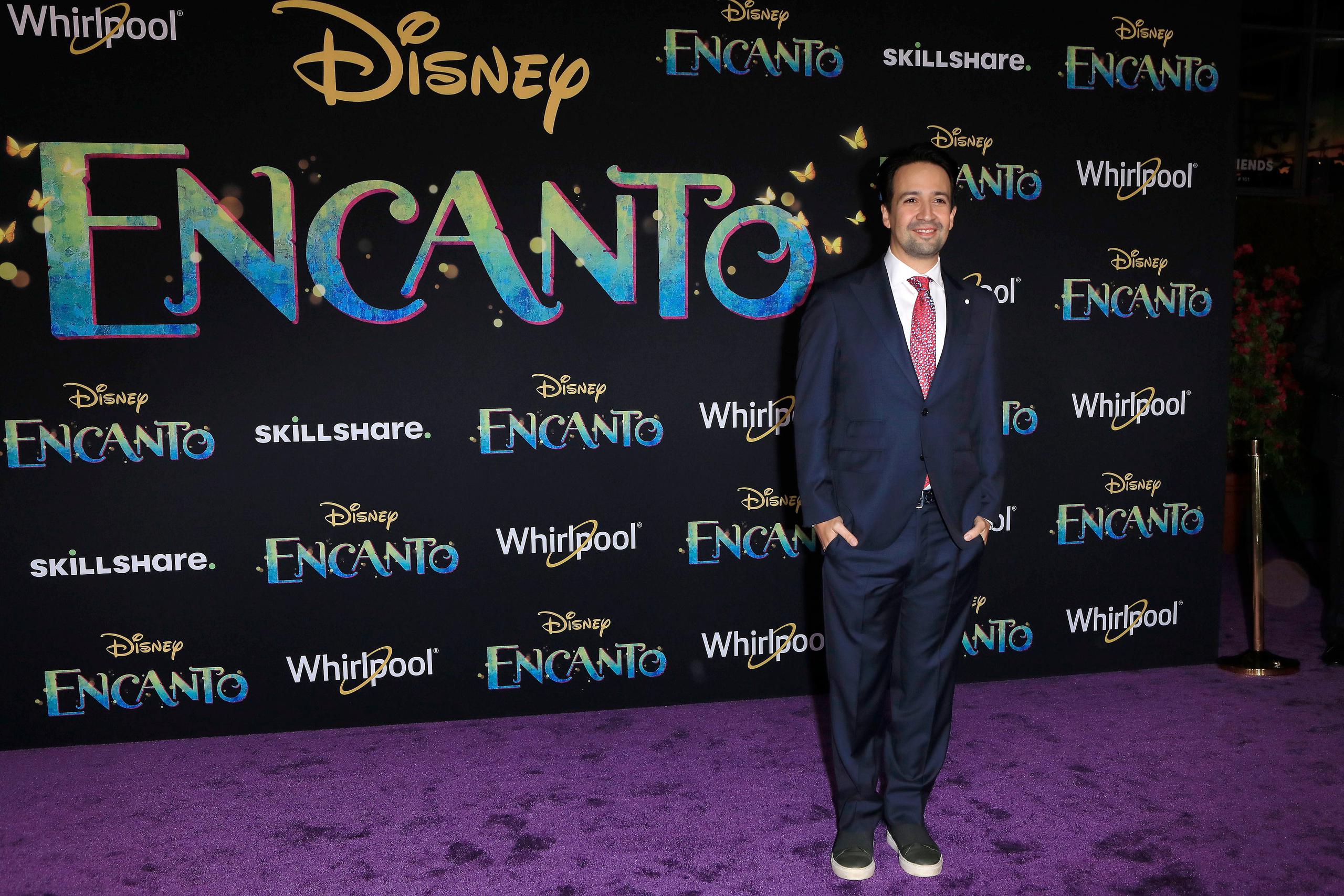 Fotografía de archivo del compositor Lin-Manuel Miranda en la premier de la película de Disney "Encanto". EFE/EPA/NINA PROMMER

