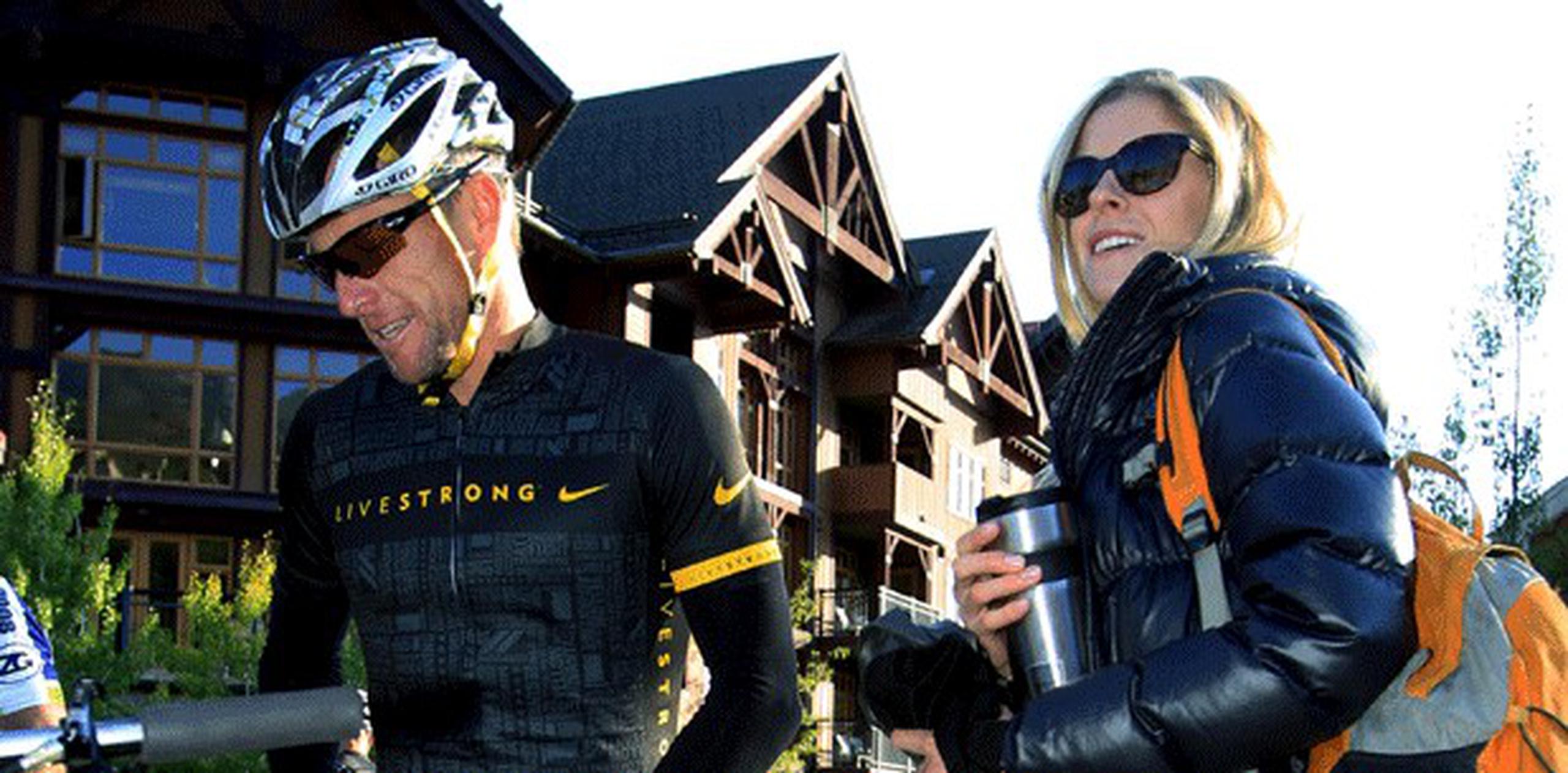 La policía de Aspen dice que Armstrong no reportó el choque y su posterior huida al acudir a un citatorio el 12 de enero, luego del accidente ocurrido el 28 de diciembre, y sólo lo hizo hasta que su novia Anna Hansen aceptara mentir por él. (Archivo)