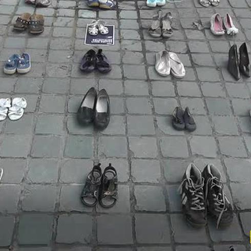 Miles de zapatos vacíos para alertar sobre muertes de palestinos