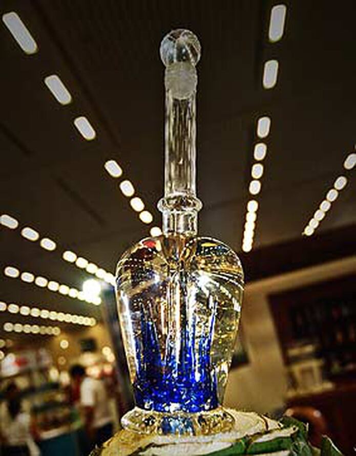 Crean Tequila Con Oro Y Plata Comestibles Primera Hora