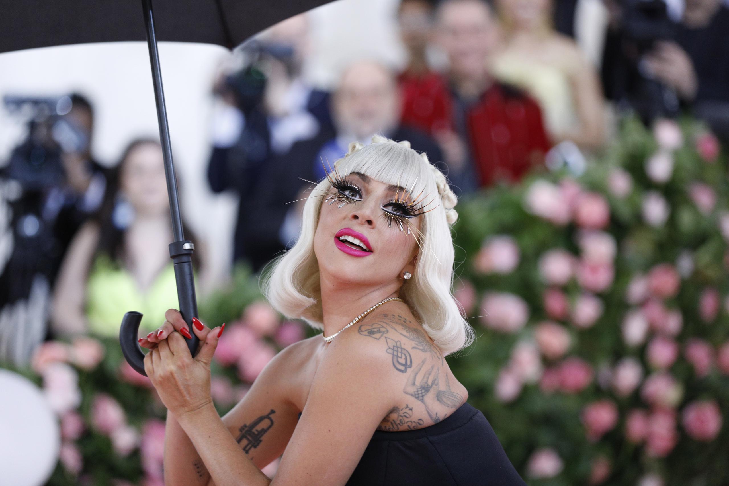 Lady Gaga recibió nueve nominaciones, al igual que Ariana Grande, entre las que figura su colaboración en el éxito “Rain on Me”.