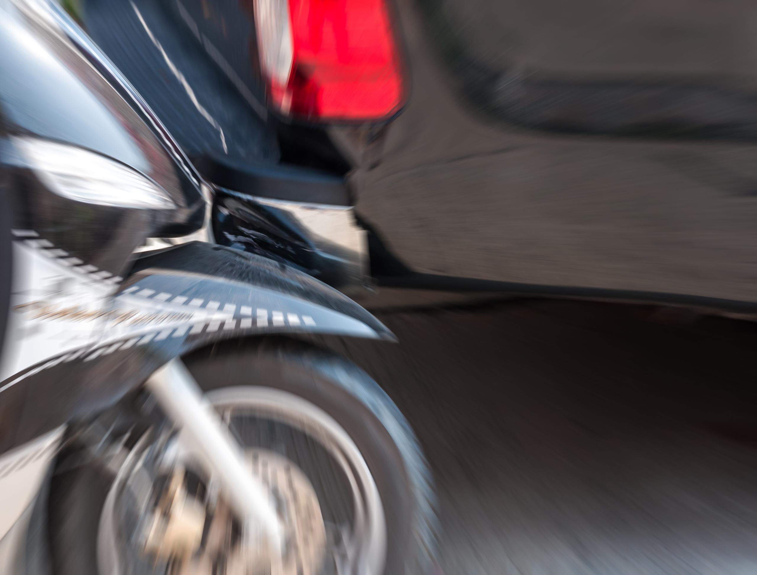 Un motociclista falleció tras impactar de frente una guagua en la avenida Eduardo Conde, en Santurce. (Archivo)