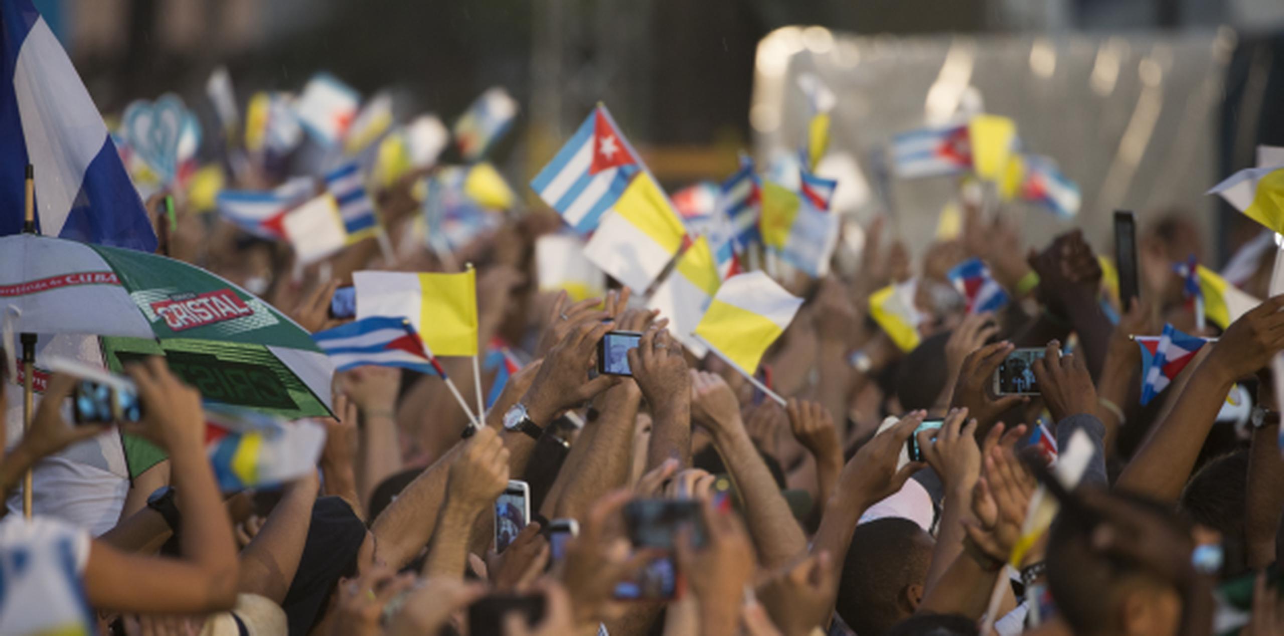 El pueblo cubano recibió con entusiasmo al papa Francisco. (EspecialDennis M. Rivera Pichardo/gfrmedia.com)
