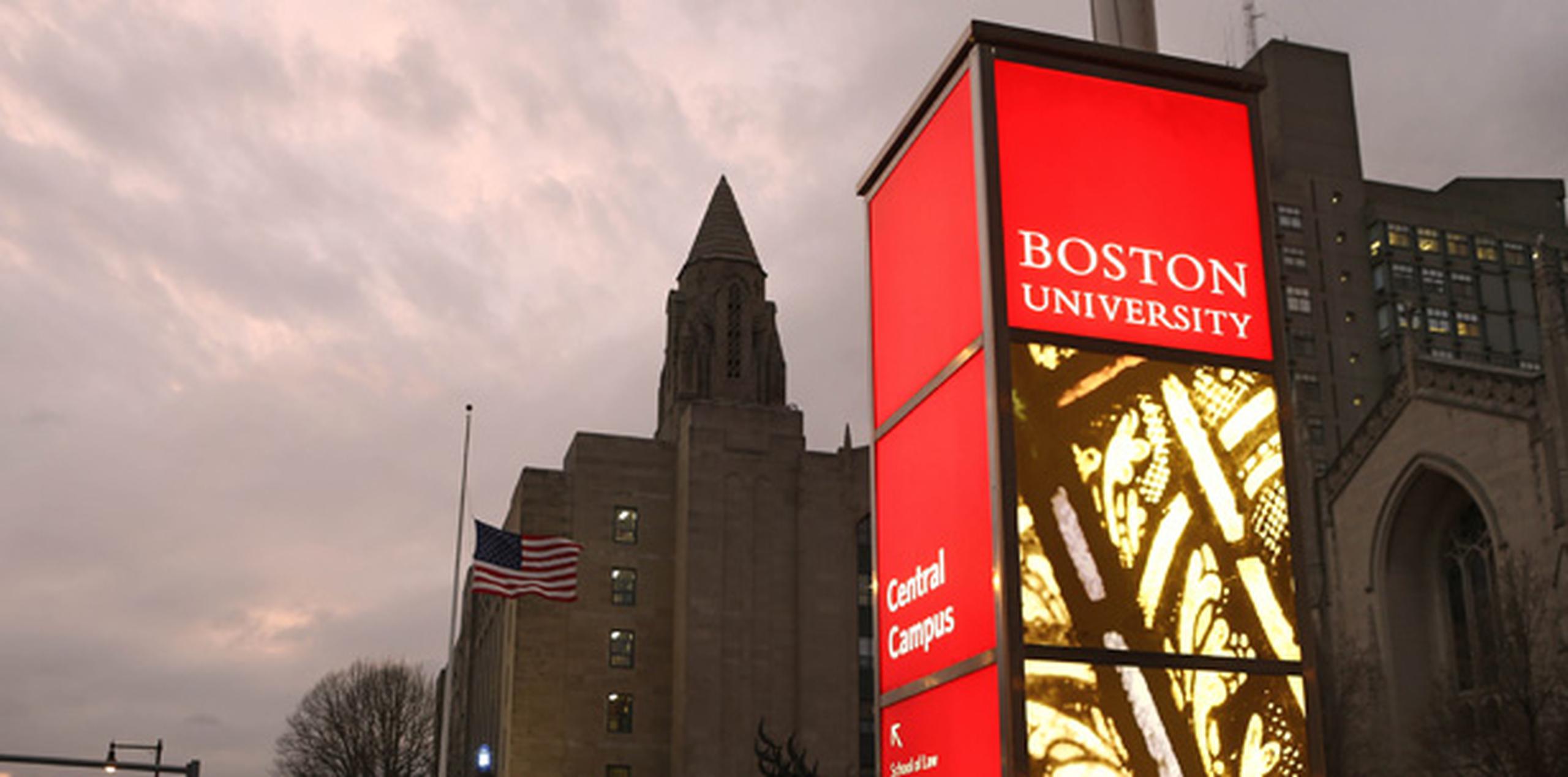 En una declaración divulgada hoy por la tarde en Boston, la universidad indicó que no iba a revelar el nombre del estudiante ni iba a dar información alguna si la familia no daba autorización. (AP)