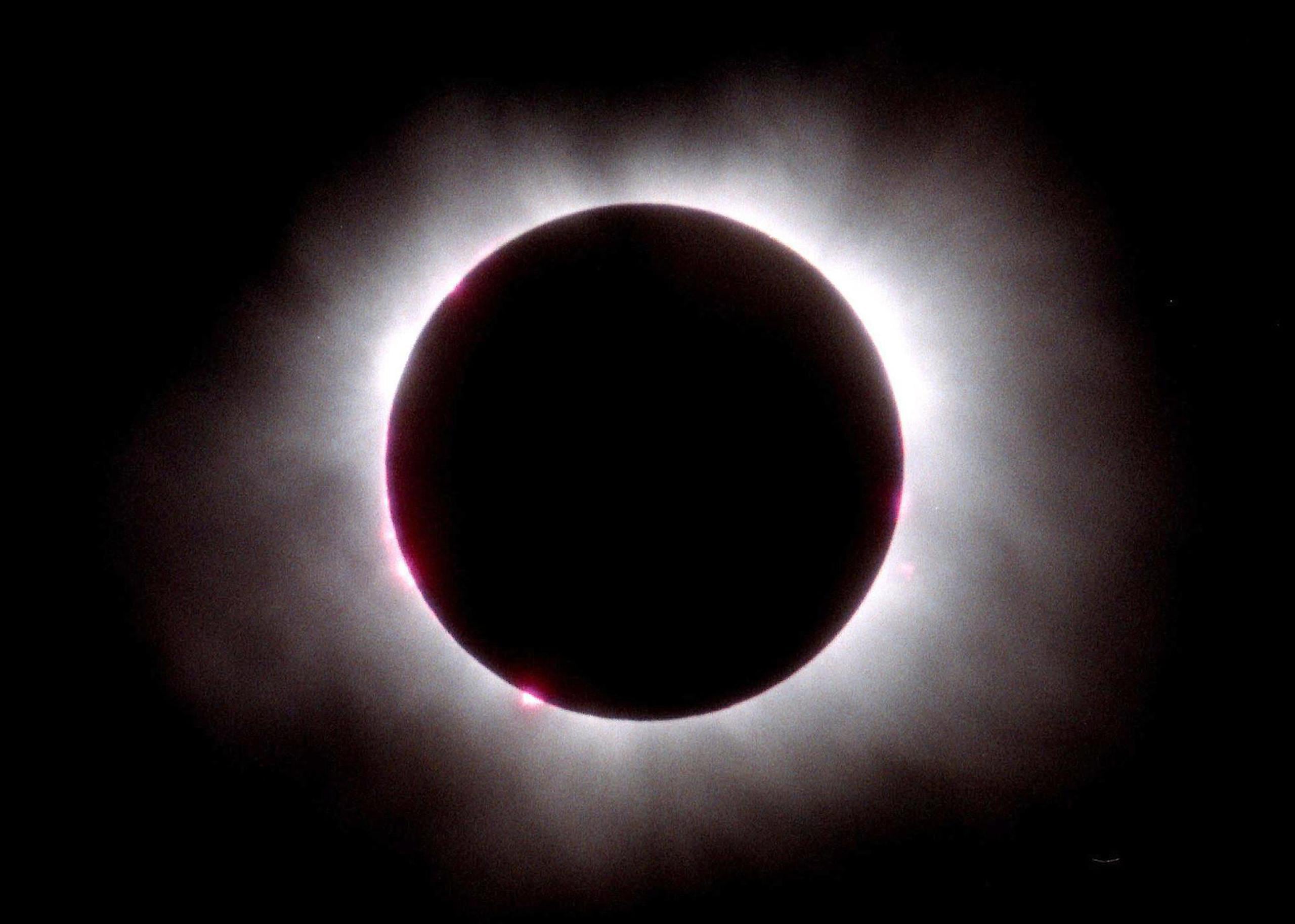 Foto de archivo de un eclipse solar total.