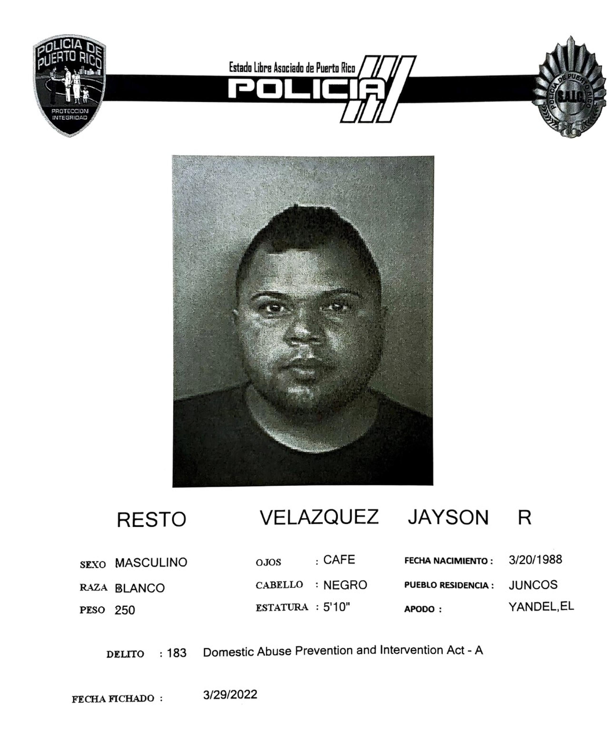 Jayson R. Resto Velázquez fue acusado por su pareja de maltrato conyugal y fue ingresado en prisión.