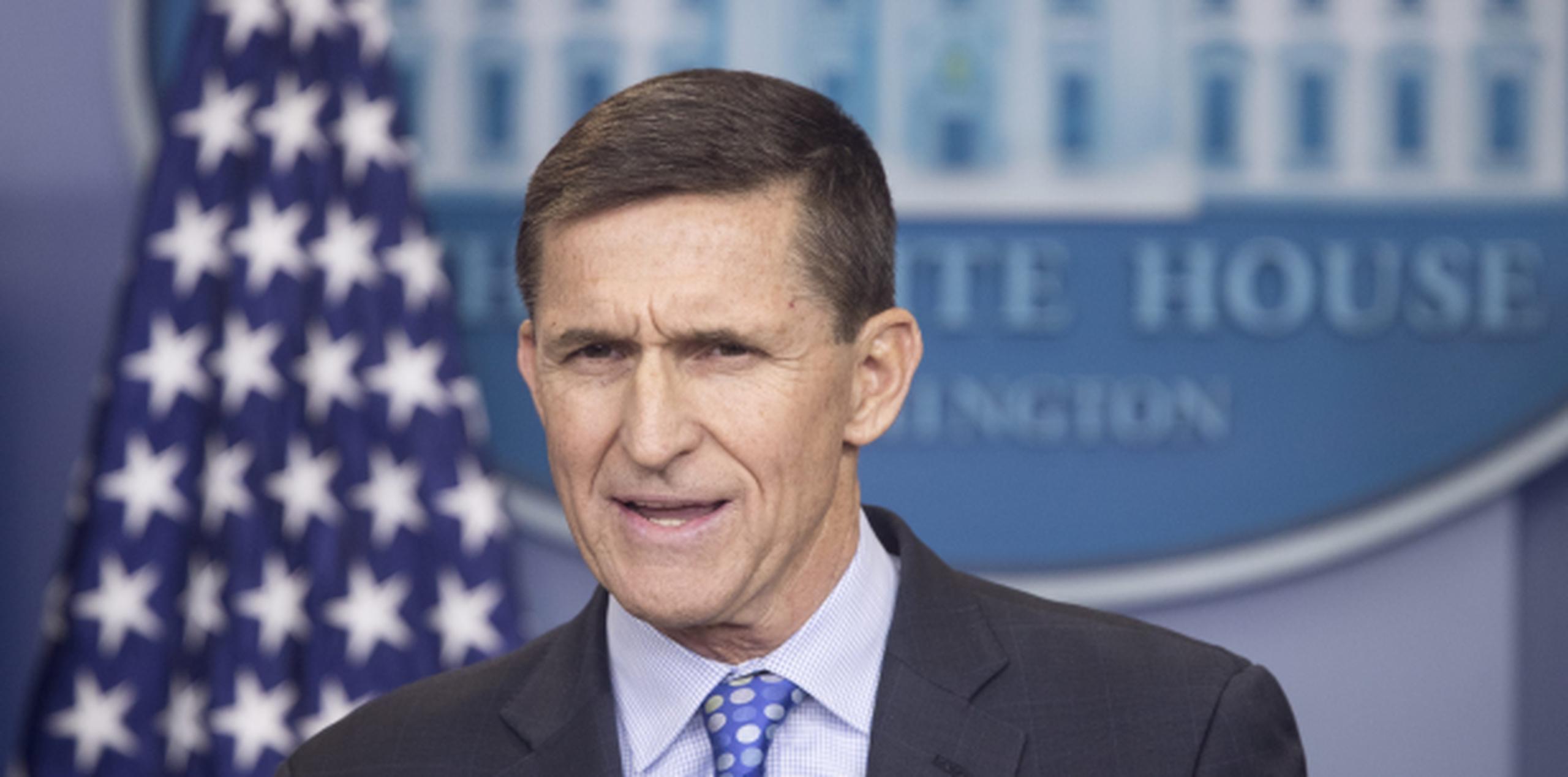 Flynn fue uno de los asesores de la campaña presidencial de Trump y posteriormente se hizo cargo de uno de los puestos claves de su Administración. (EFE / Michael Reynolds)