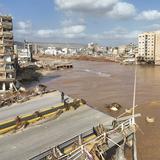 Suben a 5,100 los muertos por inundaciones catastróficas en ciudad libia de Derna
