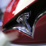 Tesla revisará más de 817,000 autos por problema con el cinturón