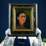 ¿Quién pagó $34.9 millones por el autorretrato de Frida Kahlo?