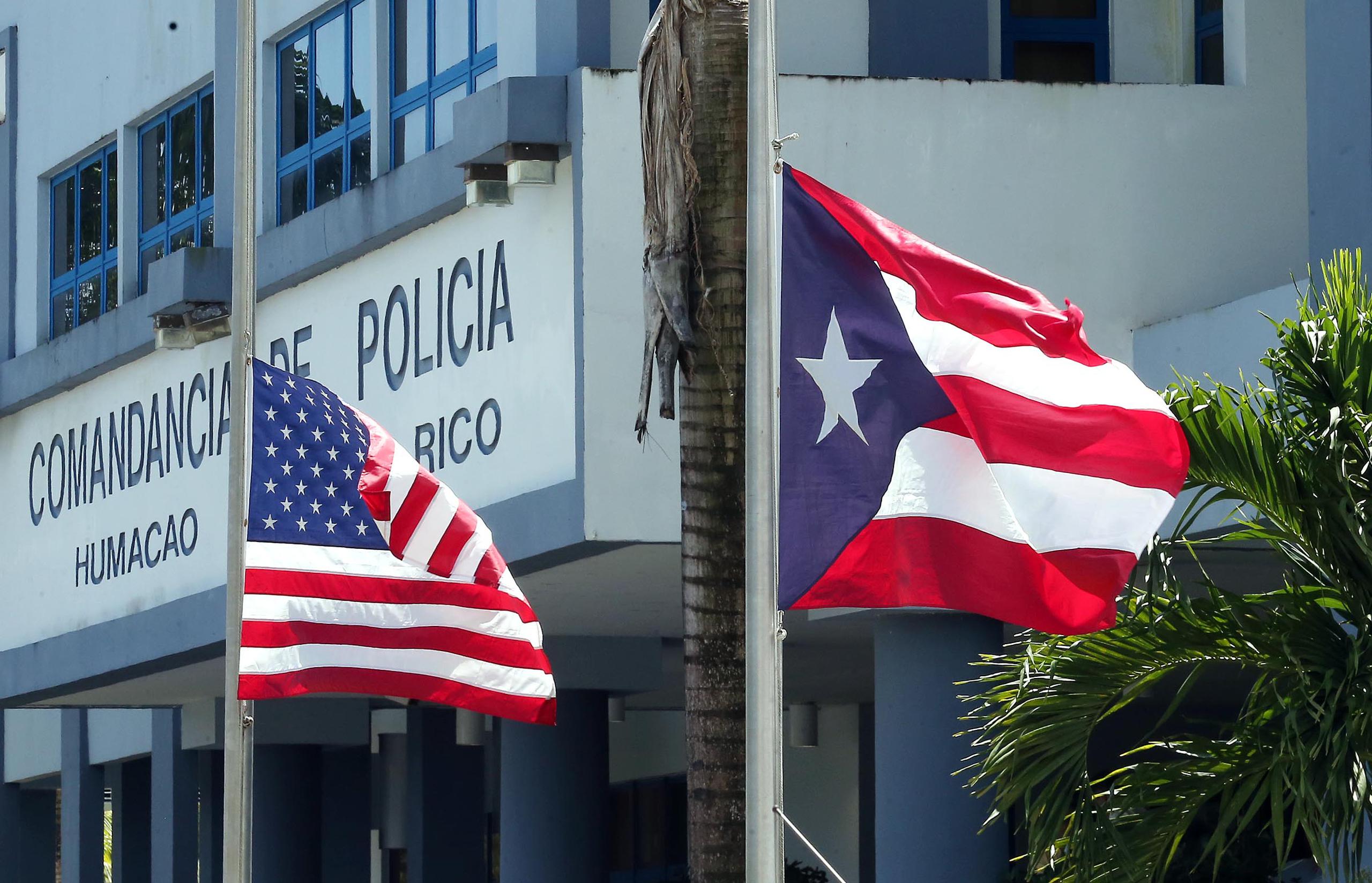 Las banderas de Puerto Rico y Estados Unidos ondearán a media asta.