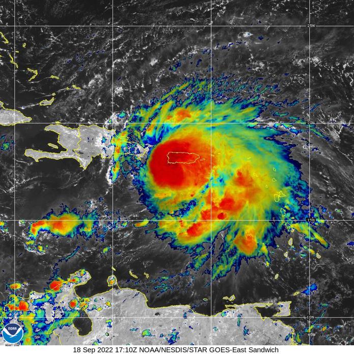 Imagen infrarroja del satélite GOES-East que muestra al huracán Fiona. Esta imagen, tomada en la tarde del 18 de septiembre de 2022, es una combinación del análisis a GeoColor (visible) e infrarrojo.