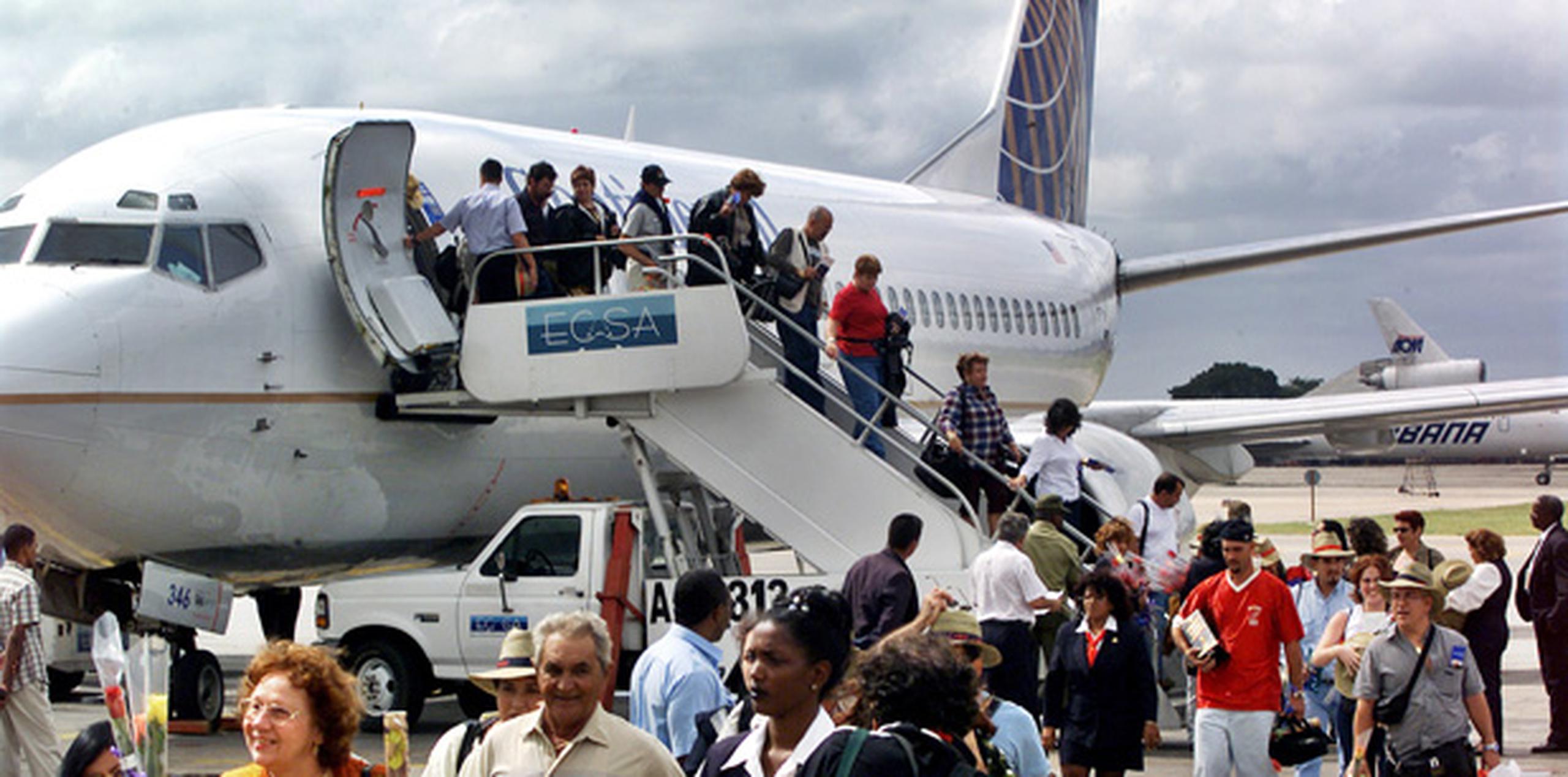 No obstante, el Departamento de Estado recordó que "la ley estadounidense sigue prohibiendo los viajes a Cuba para actividades turísticas". (AP)