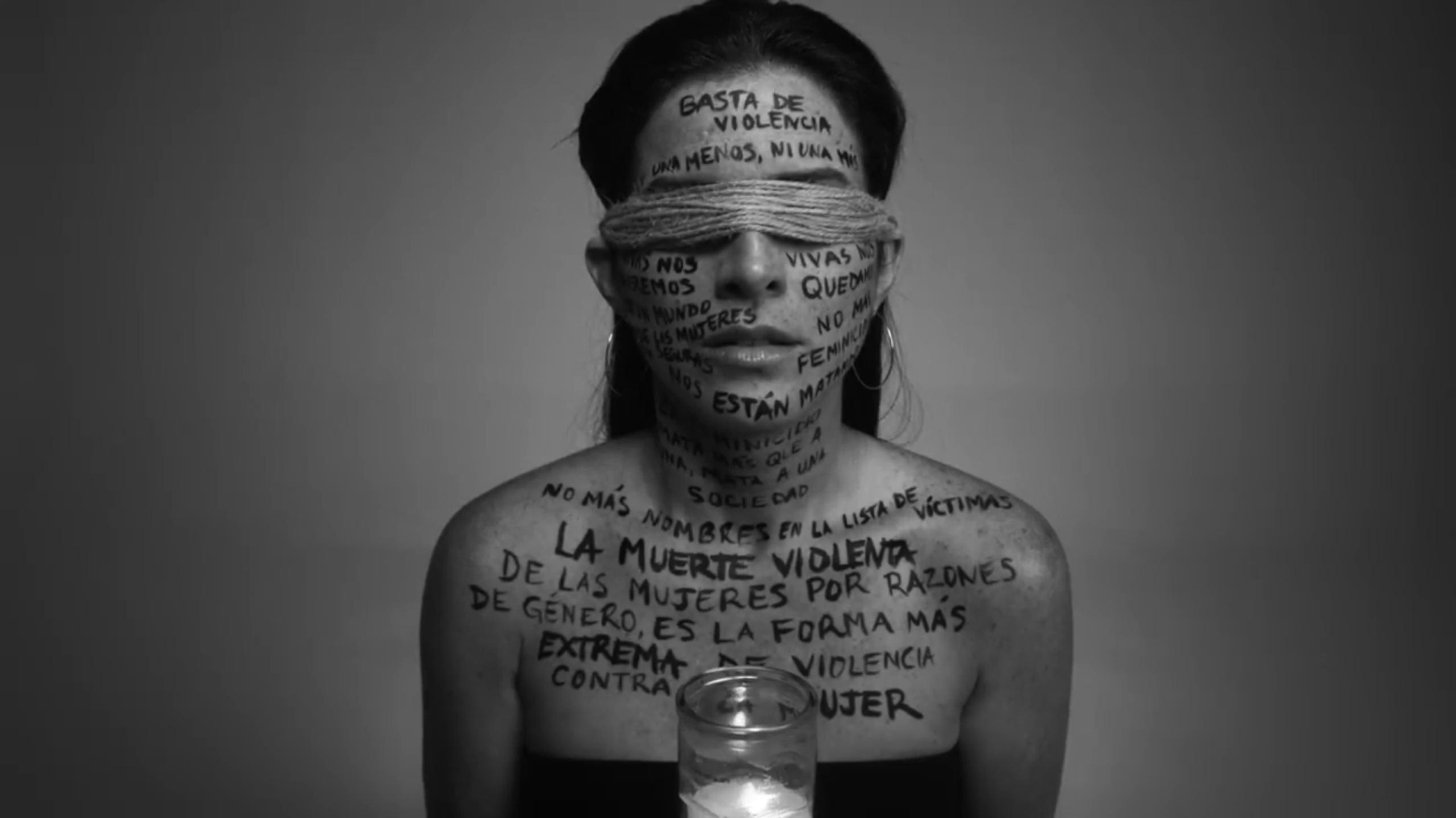 El cortometraje surge a raíz del marcado aumento de feminicidios en Puerto Rico.