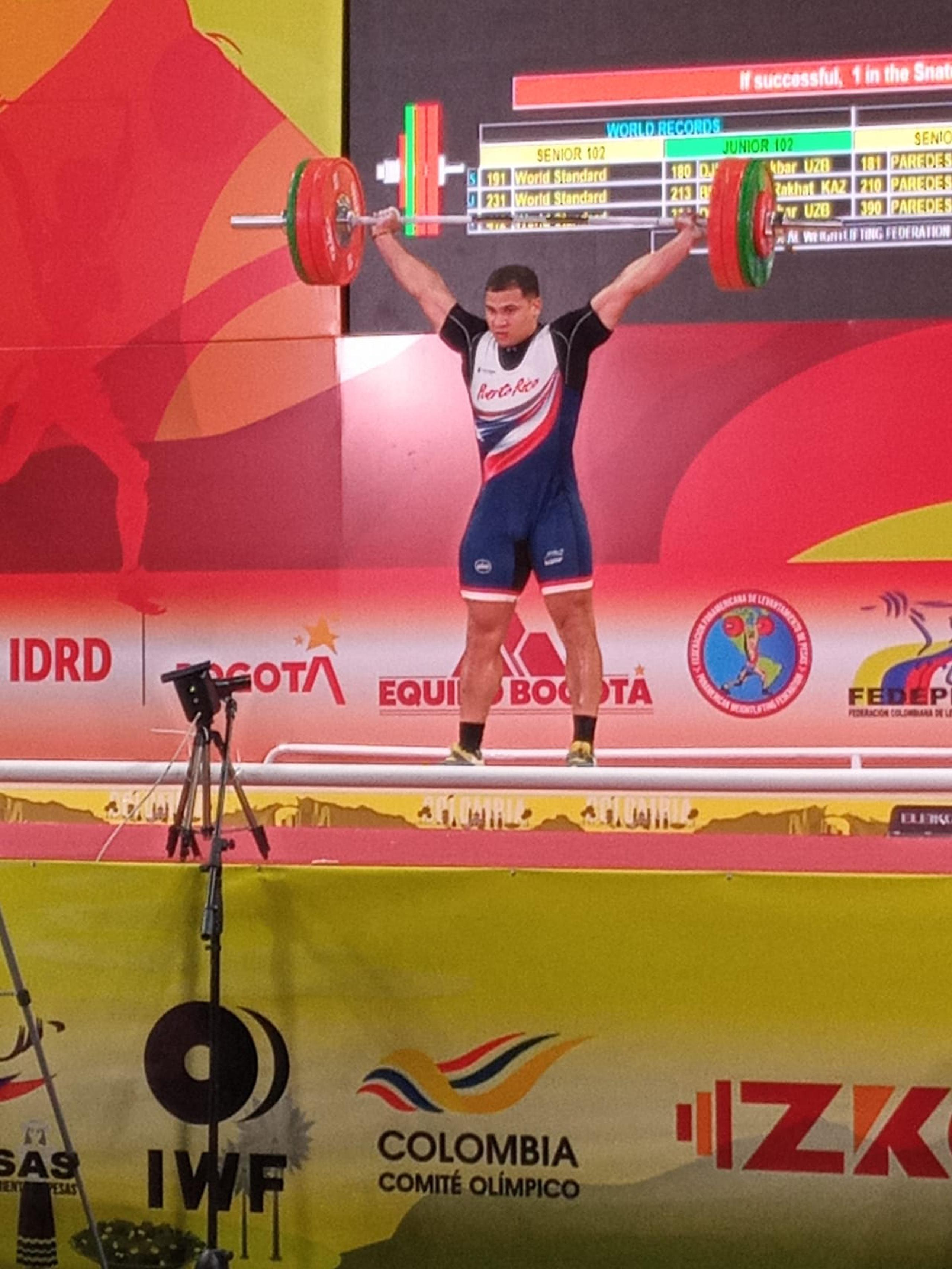 Luis Lamenza lganó la medalla de bronce en los 102 kilogramos de peso al terminar tercero en la suma de la puntuación de arranque y envión en el pasado campeonato Panamericano celebrado en Bogotá, Colombia.