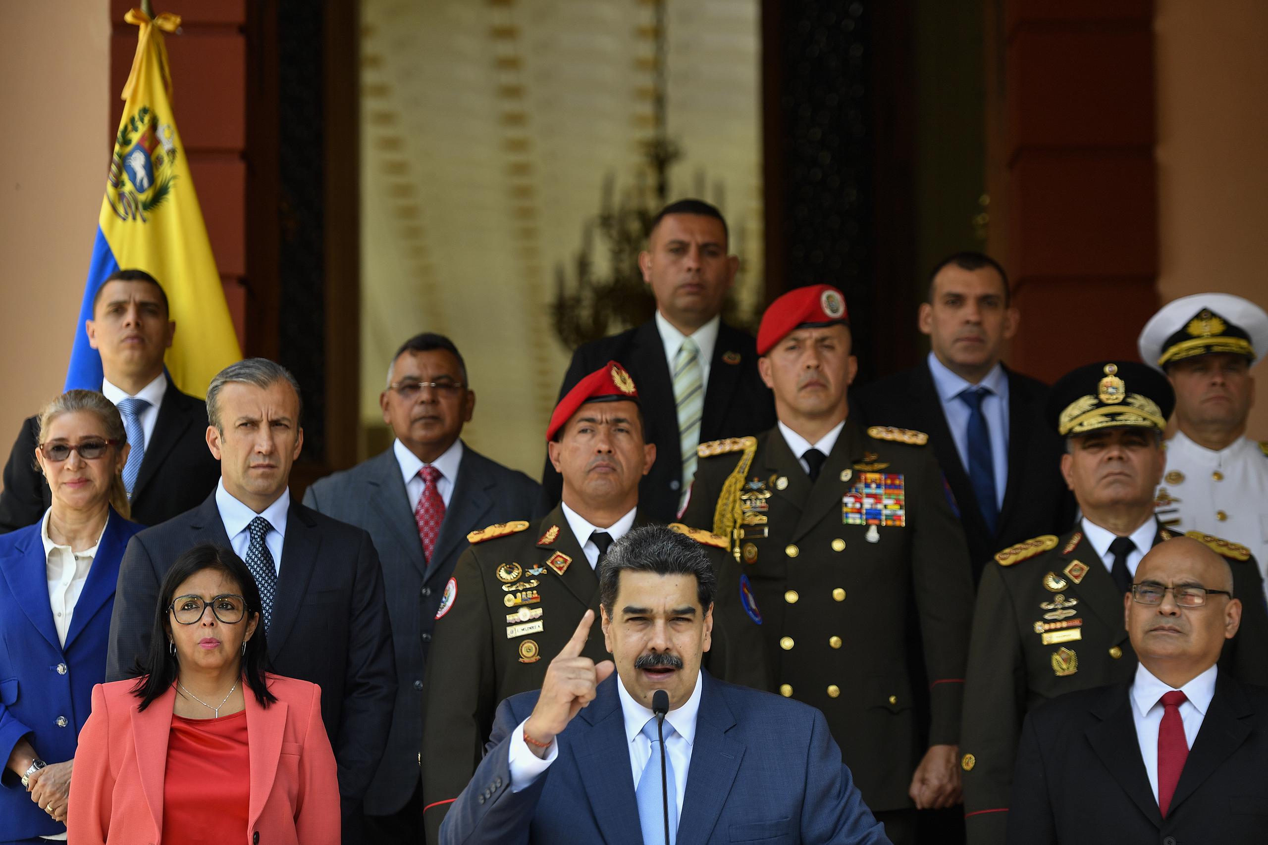 El presidente venezolano Nicolás Maduro habla en una conferencia de prensa en el Palacio Presidencial de Miraflores en Caracas, Venezuela