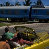 Estrena nuevo tren chino en Cuba