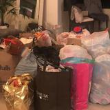 Niños recolectan libras de ropa y medicinas para ayudar a las Bahamas