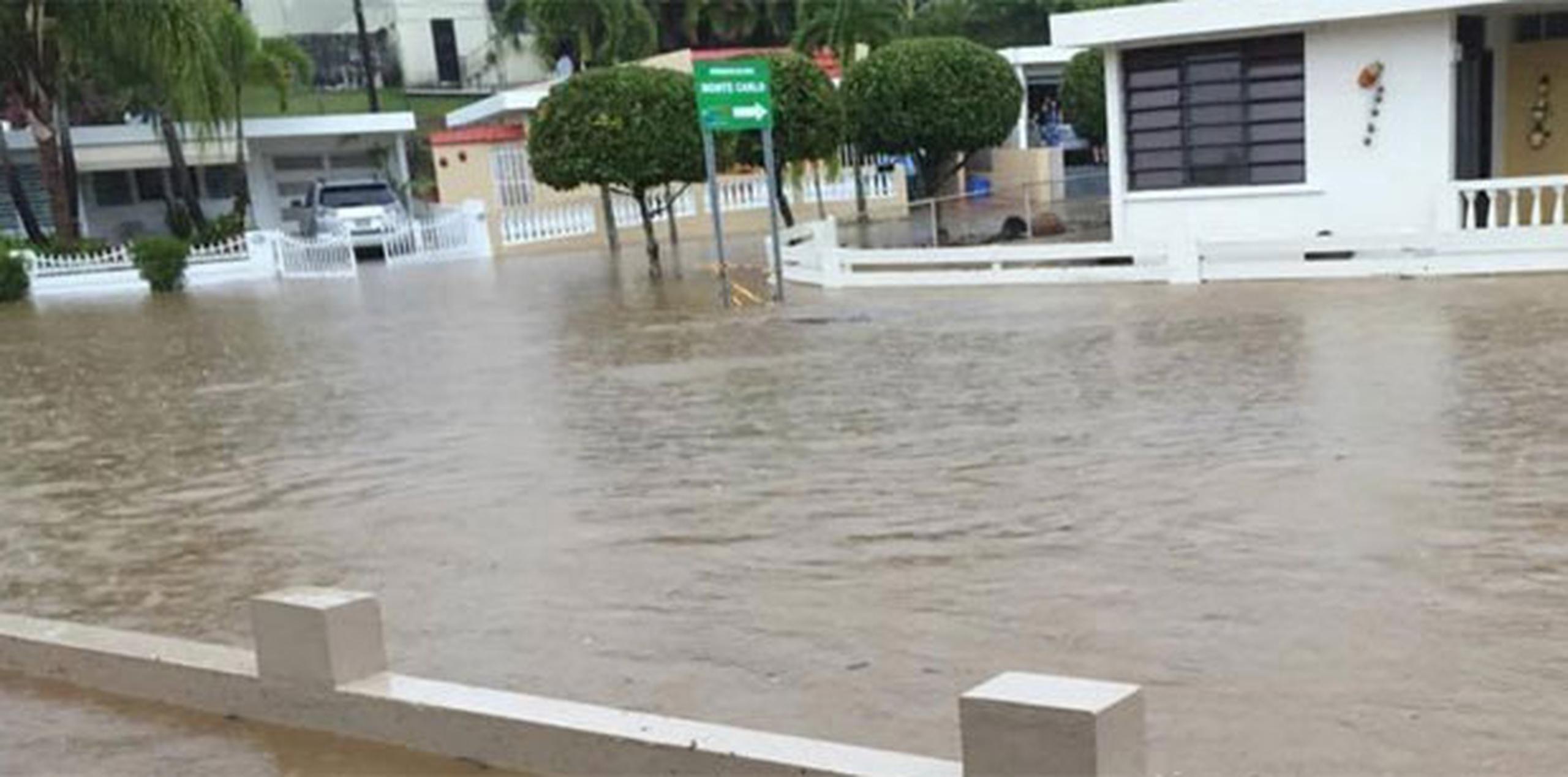 Se espera que para hoy, lunes, personal de la Agencia Estatal de Manejo de Emergencias y Desastres (Aemead) evalúe el área afectada. (Facebook/Willie Alicea Alcalde Aibonito)