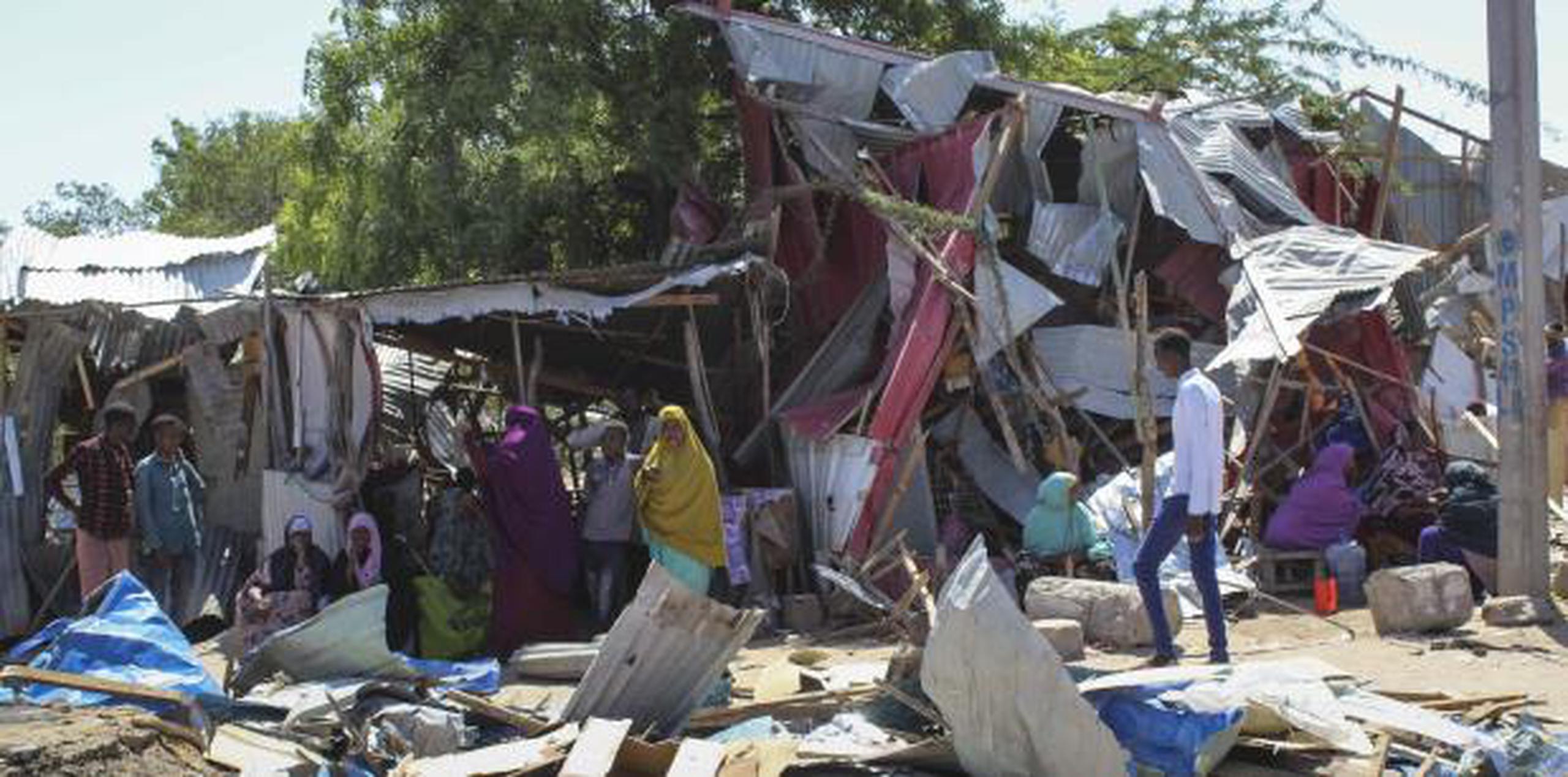 Se informa que los heridos en Somalia se están muriendo por la escasez de bolsas de sangre. (AP)