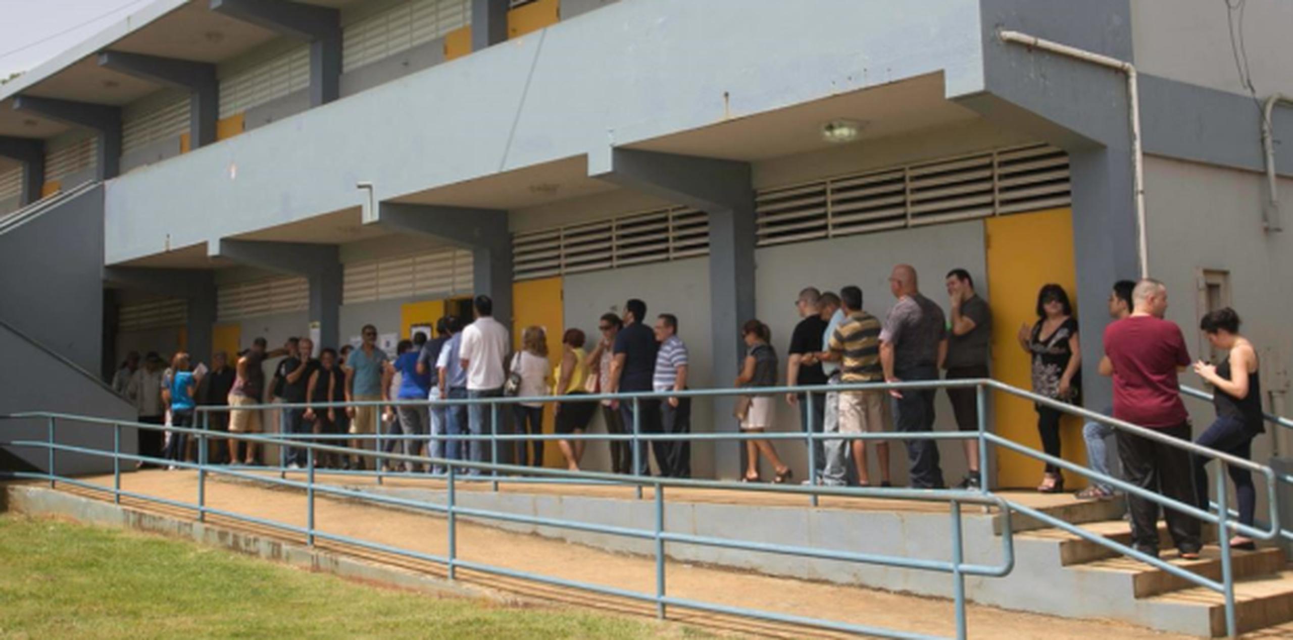 Aguadilla fue uno de los municipios que reflejó una gran participación de ciudadanos debido a la recia contienda por la candidatura por la alcaldía en PNP. (Para Primera Hora / Juan Luis Valentín)
