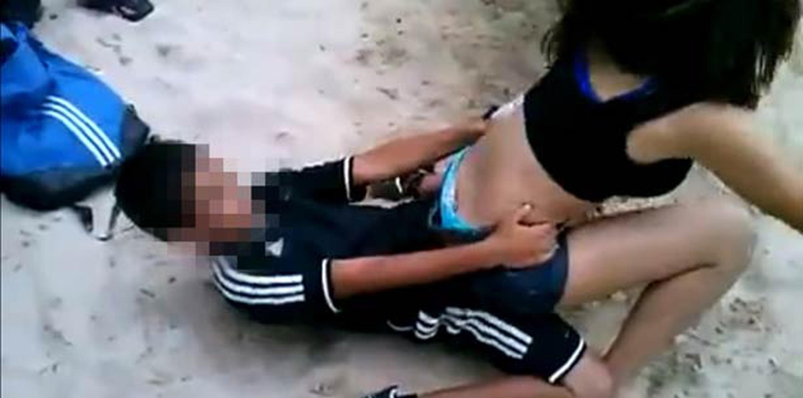 Slideshow perreo que termina en sexo.