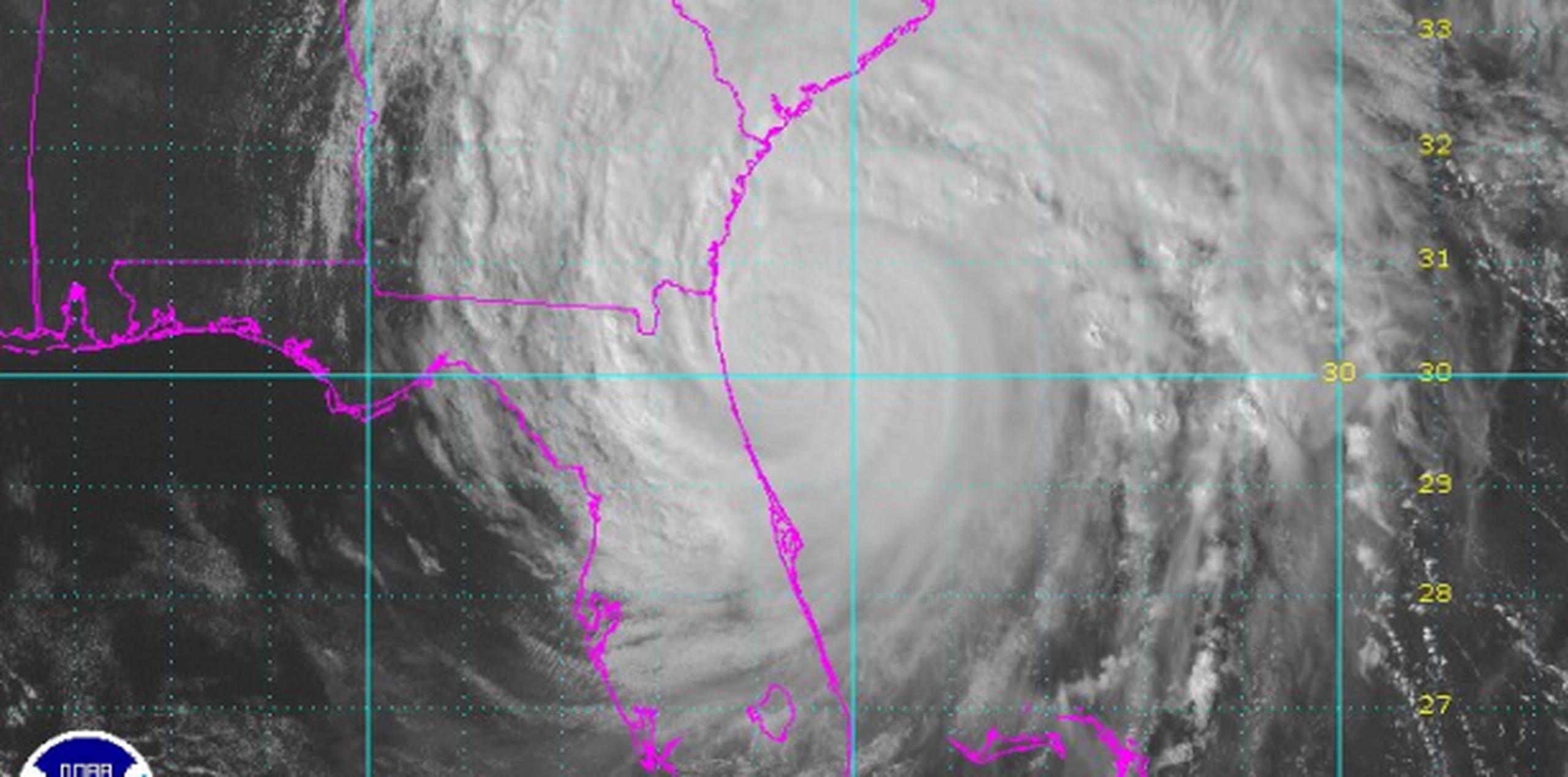 El Centro Nacional de Huracanes informó que Matthew registra vientos sostenidos de 110 mph. (Foto/NOOA)