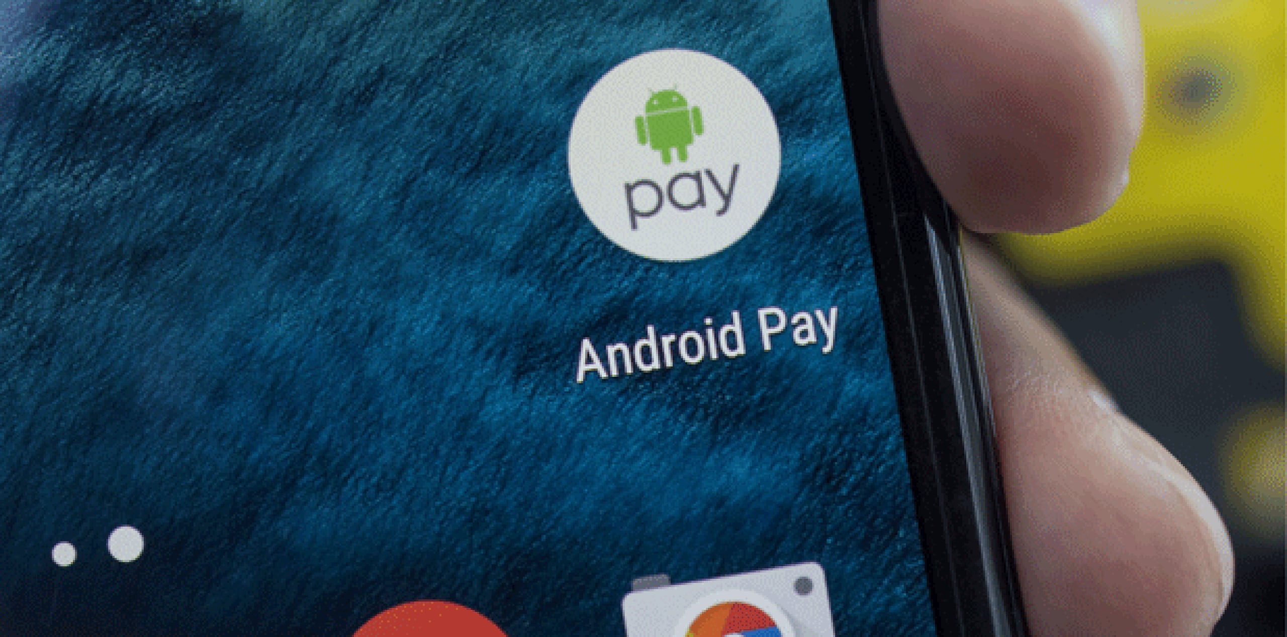 Android M también incluye una alternativa al sistema de pago que presentó Apple el año pasado.  (Bloomberg)