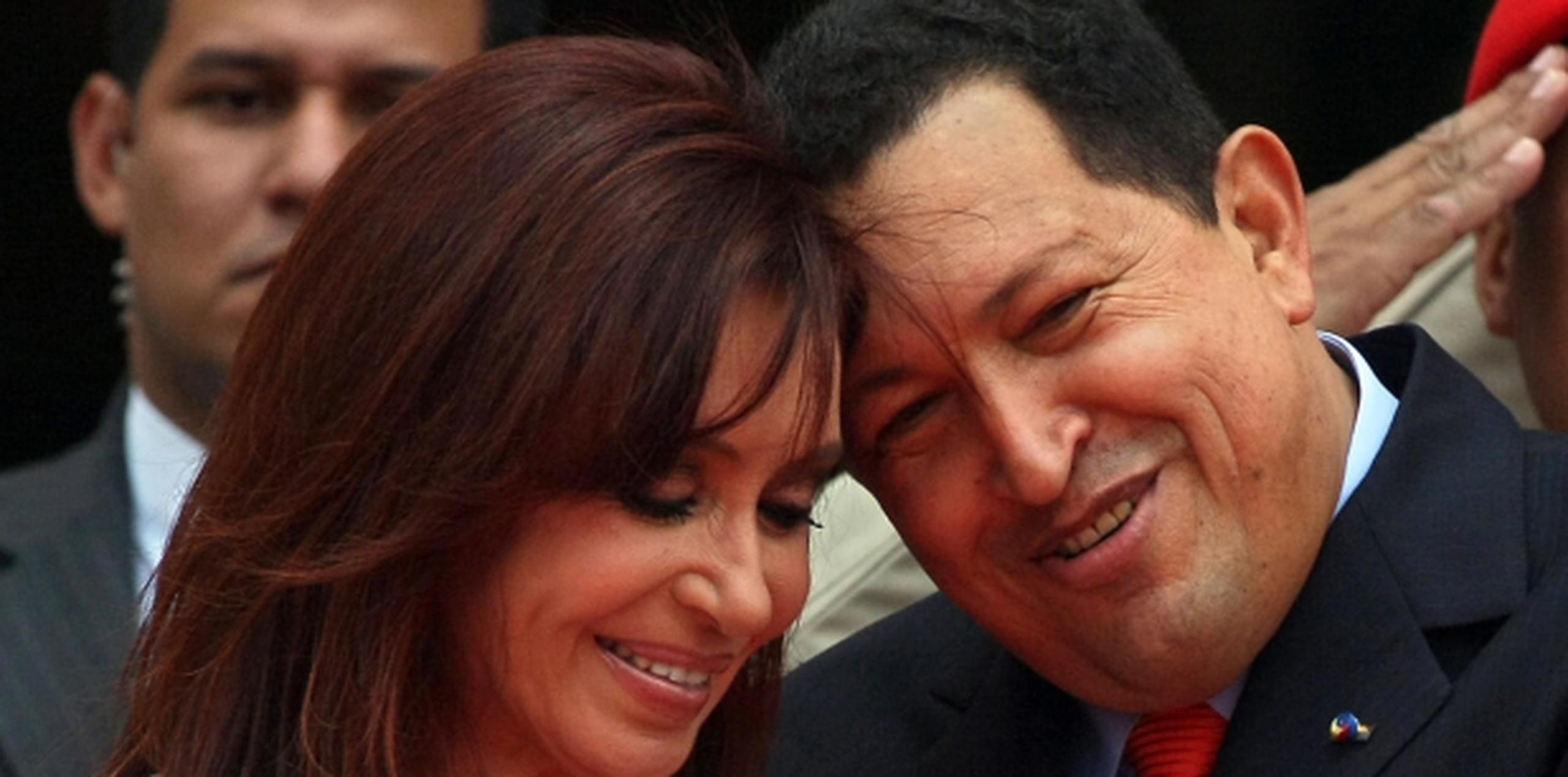 Fernández describió a Chávez como "el mejor amigo que tuvo la Argentina cuando todos le soltaron la mano. Le guste a quien le guste". (AFP)