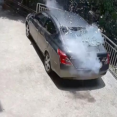 Spray de olor causa explosión de carro
