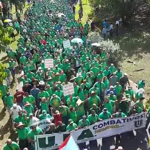Manifestación en San Juan por reformas "antitrabajadoras"