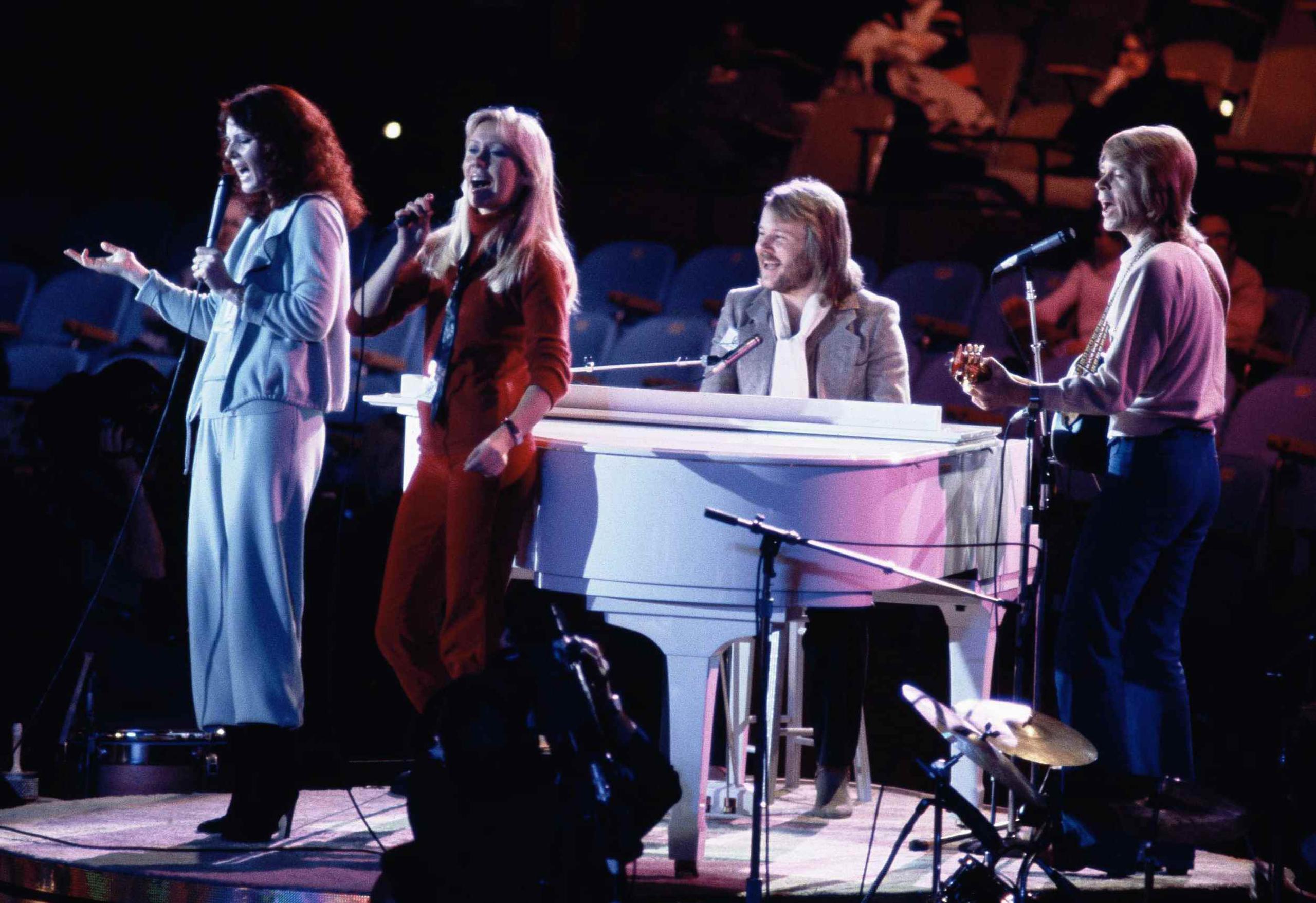 El grupo sueco ABBA actúa en la Asamblea General de Naciones Unidas en Nueva York en 1979. (AP)