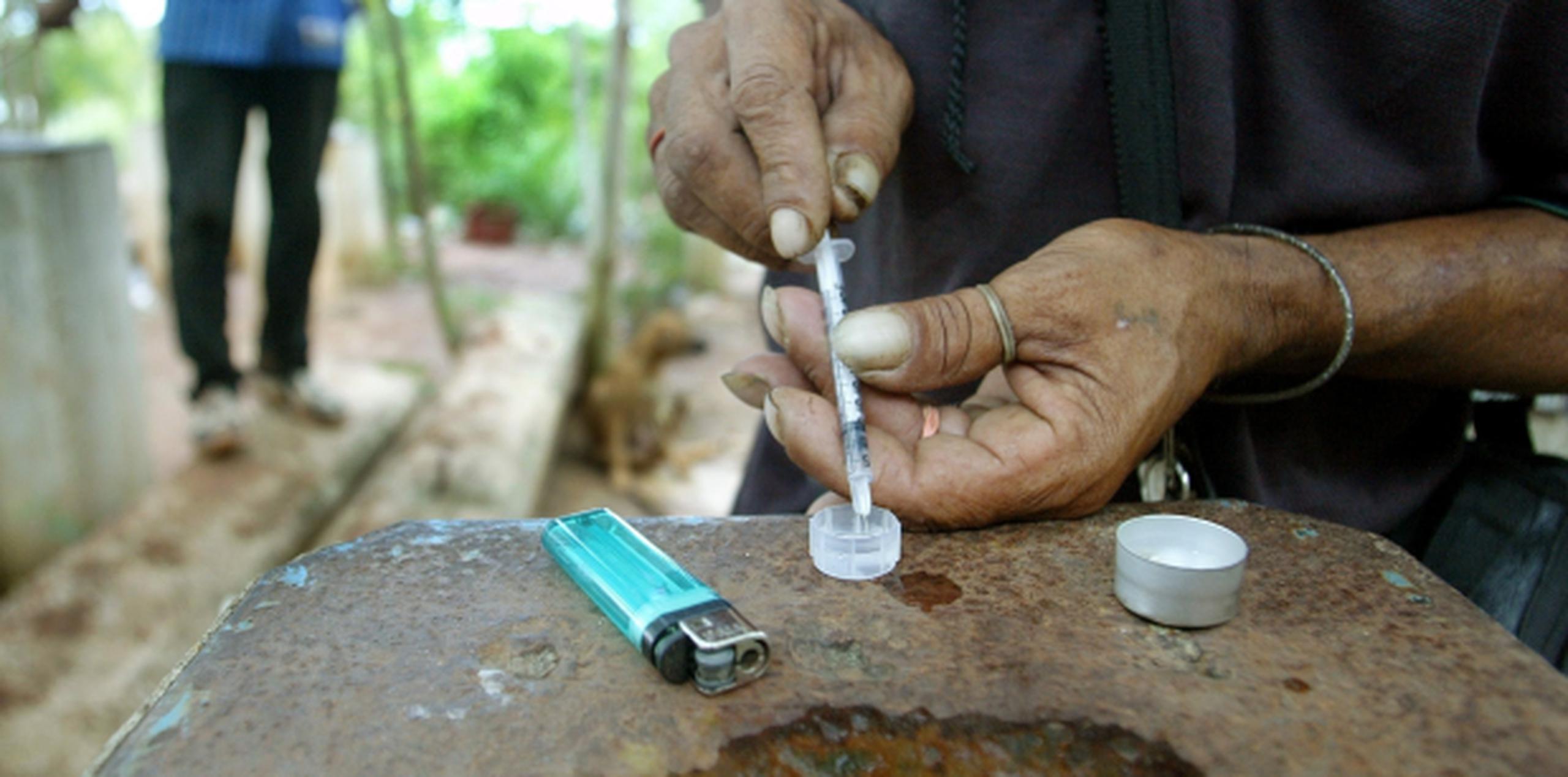 Recientemente, las autoridades emitieron una alerta ante la posible entrada a la Isla del fentanilo, una peligrosísima droga mucho más potente que la heroína. (Archivo)