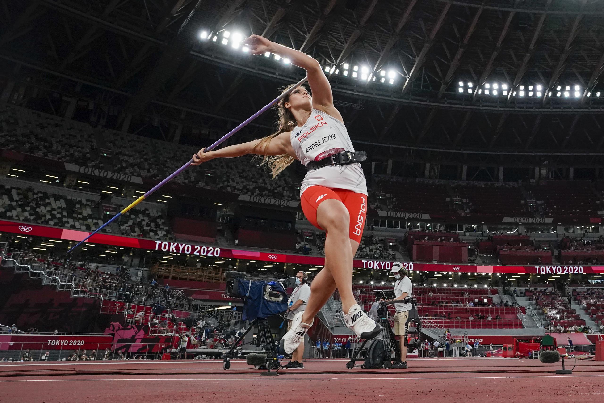 Mariía Andrejczyk ganó la medalla de plata en el lanzamiento de la jabalina. 