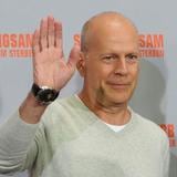 El emotivo regreso de Bruce Willis al edificio emblemático de “Duro de matar”